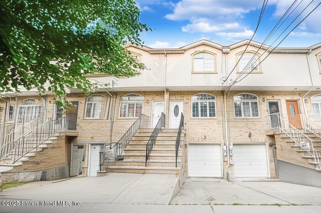 285 Nicholas Avenue, Staten Island, NY, 10302
