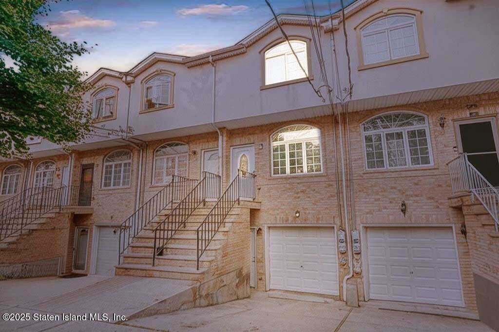 285 Nicholas Avenue Image 3
