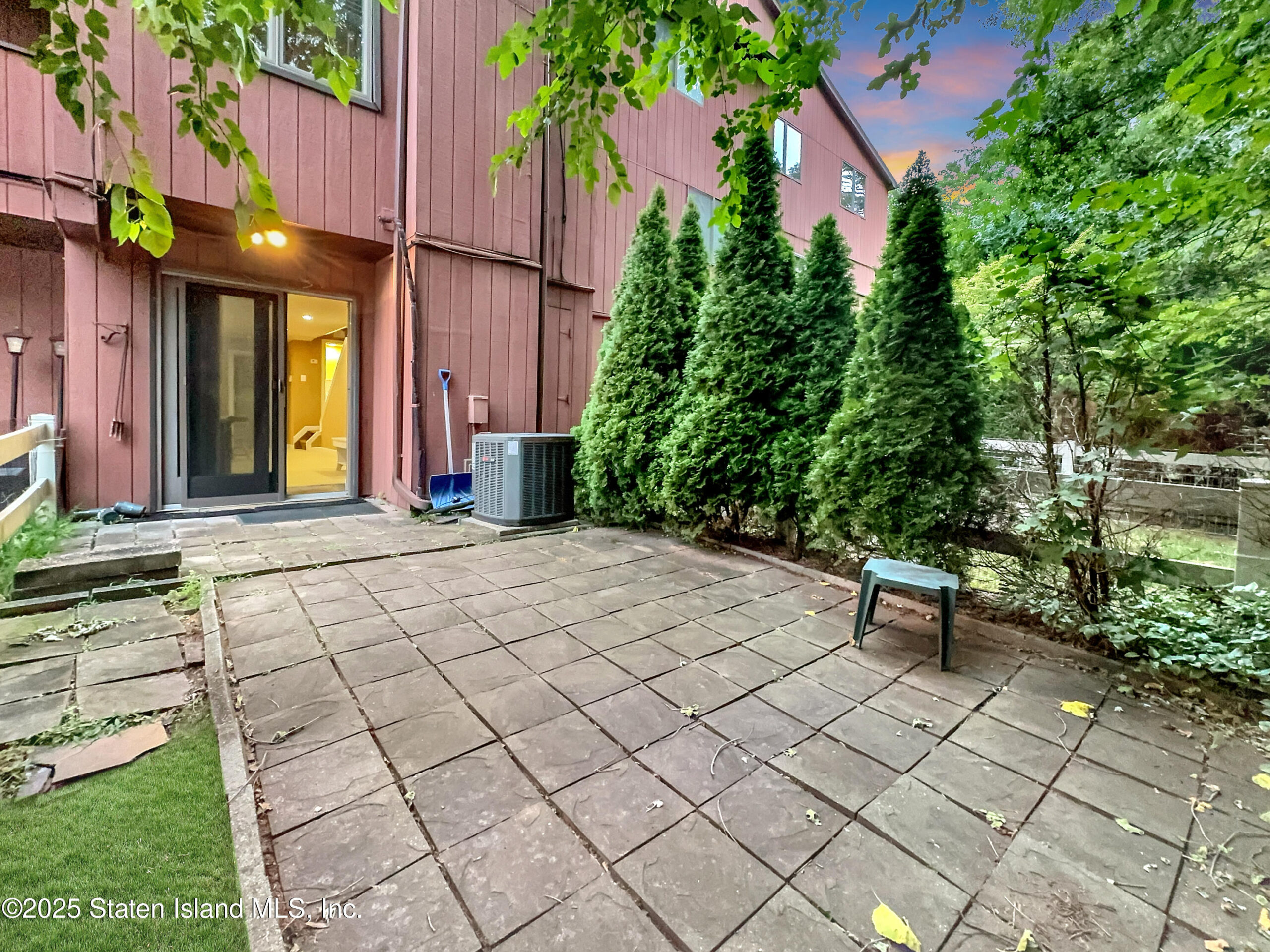 31 Alan Loop, Staten Island, NY, 10304 image 9