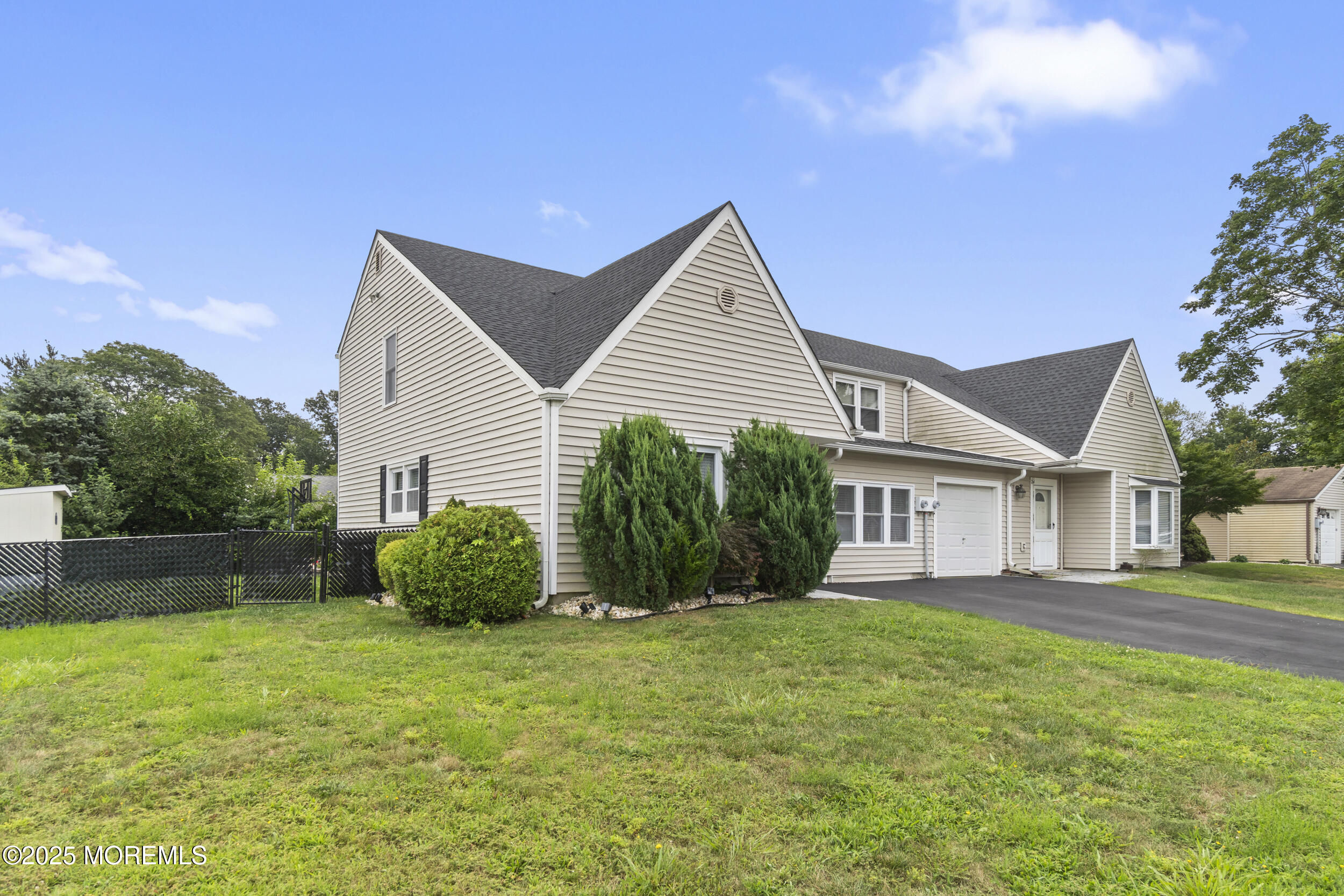 26 Scenic Drive, Freehold, NJ, 07728