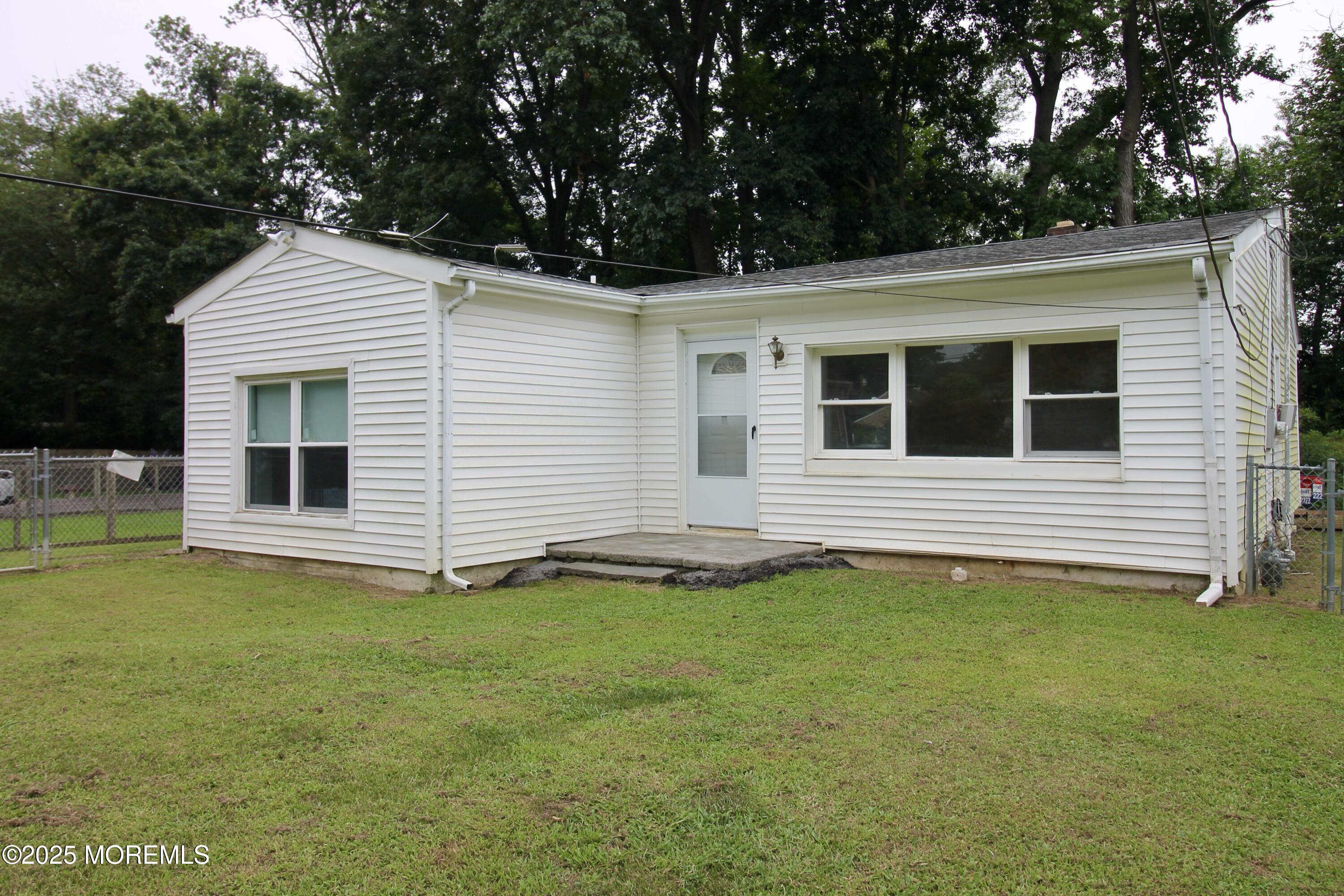33 Weaverville Road Image 4