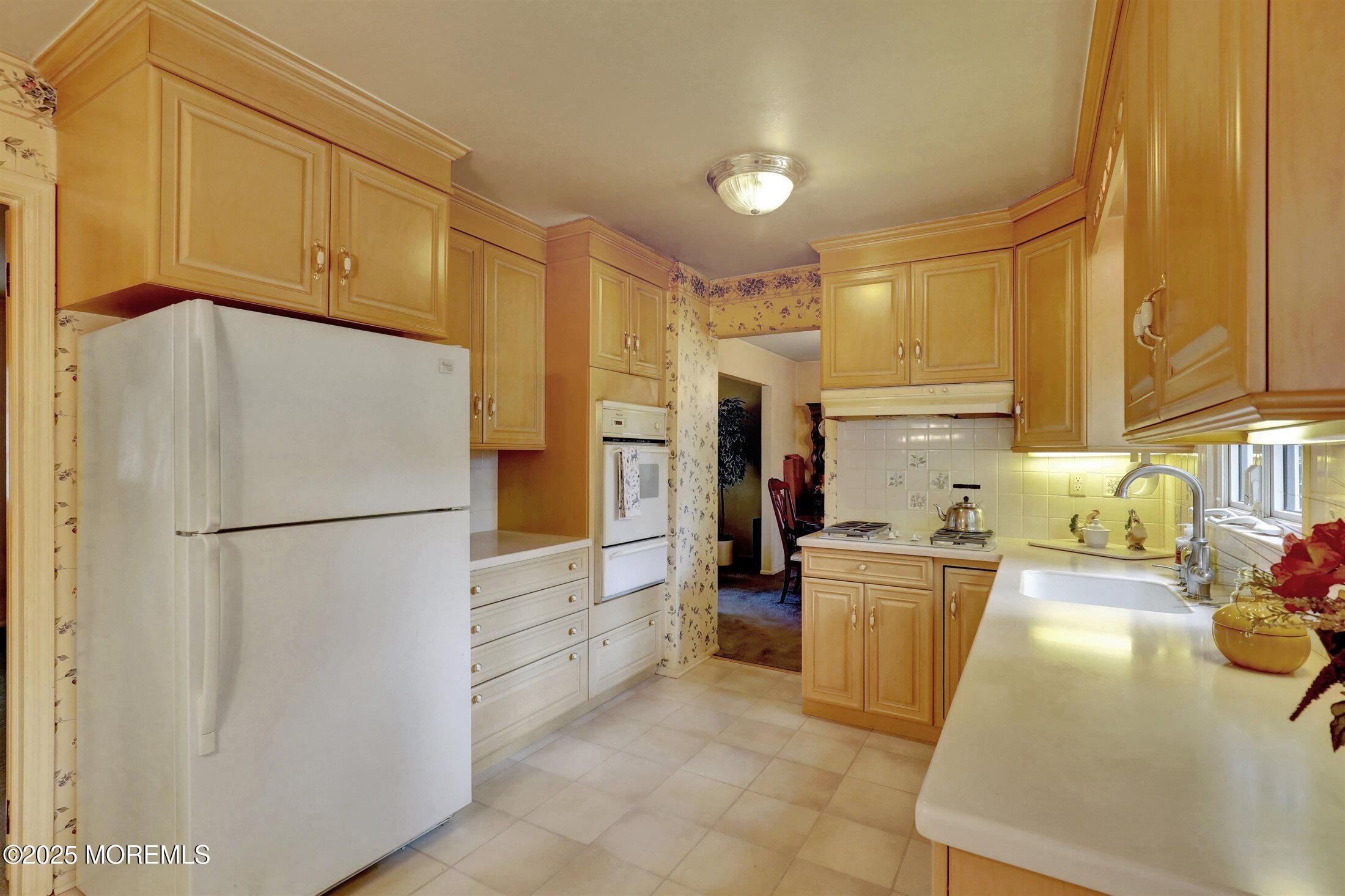 2007 Vernon Street, Oakhurst, NJ, 07755 image 11