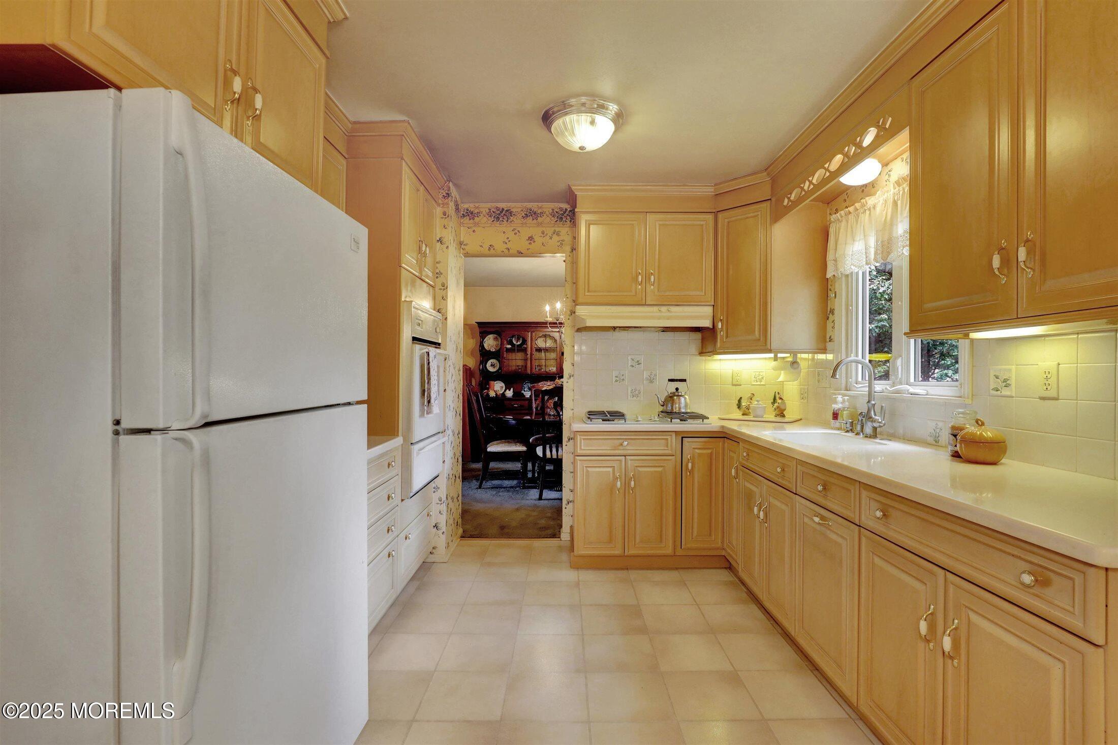2007 Vernon Street, Oakhurst, NJ, 07755 image 12