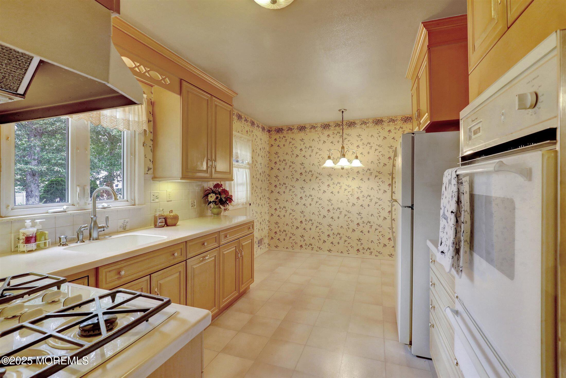2007 Vernon Street, Oakhurst, NJ, 07755 image 14