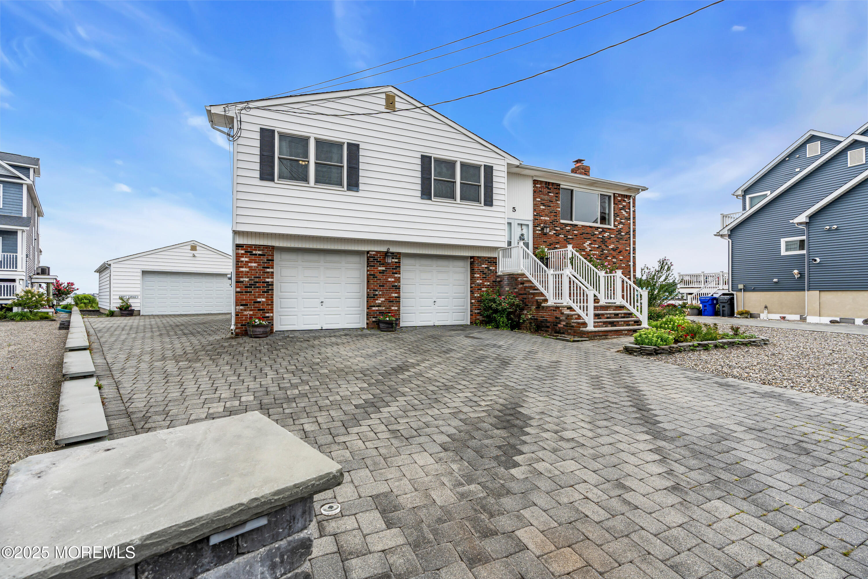 5 Bay Way Image 3