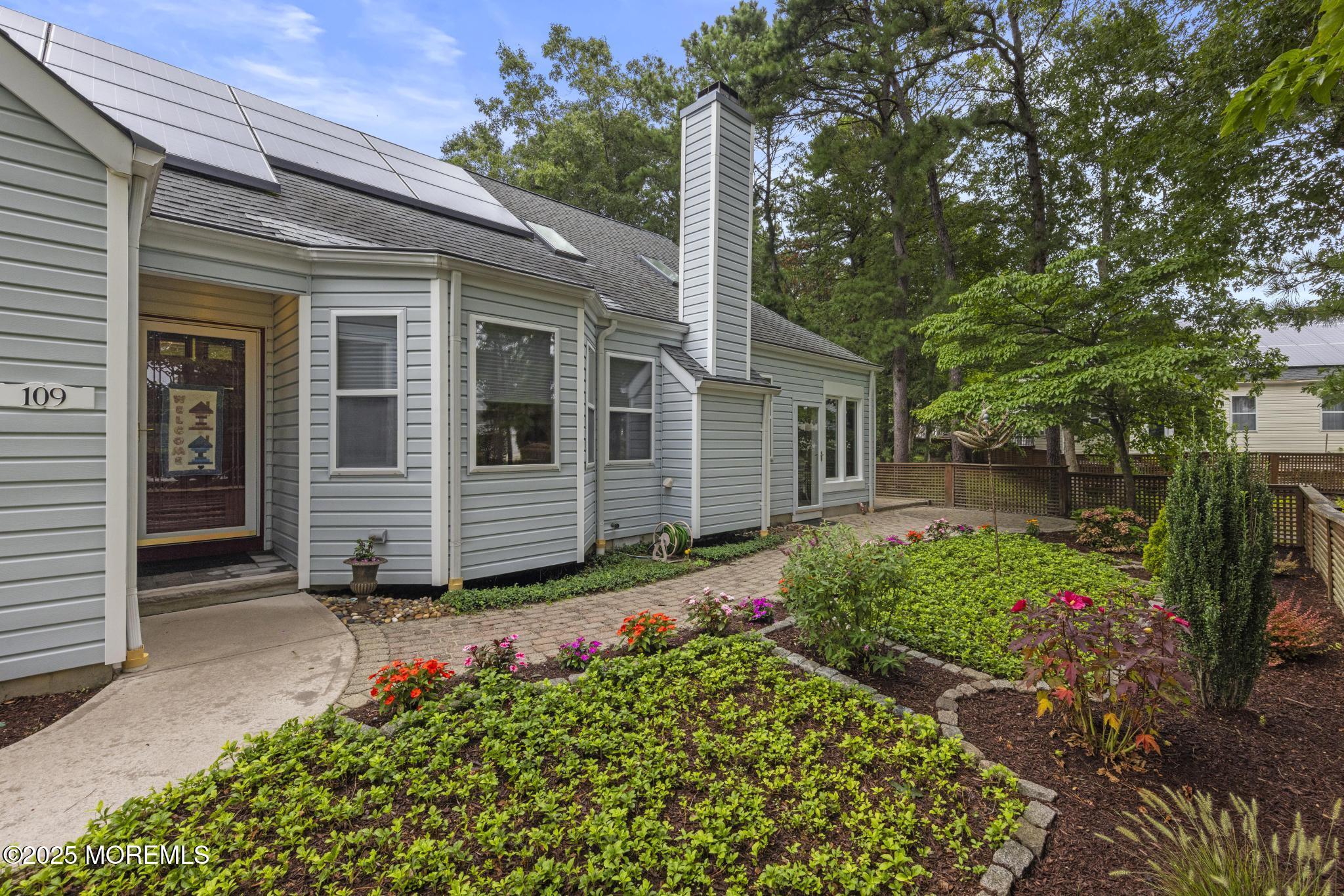 109 Longwood Drive Image 3