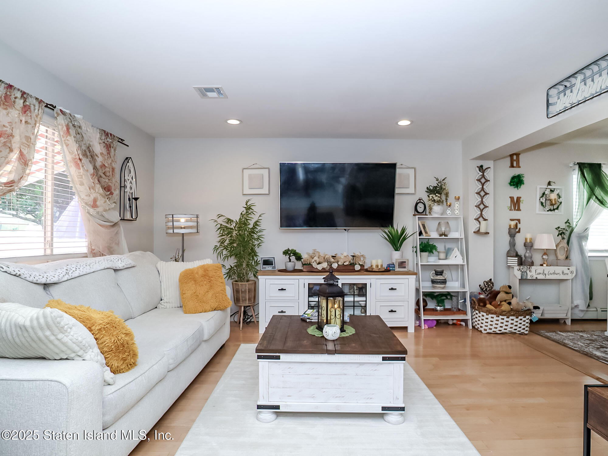18 Lynbrook Court, Staten Island, NY, 10309 image 6