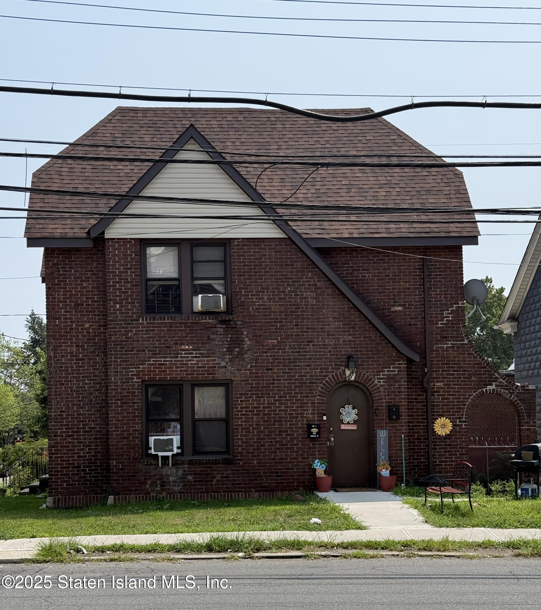 2390 Richmond Road, Staten Island, NY, 10306