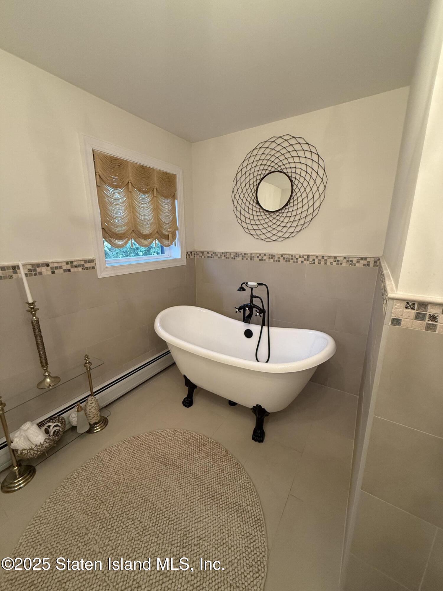 239 Vernon Avenue Image 4
