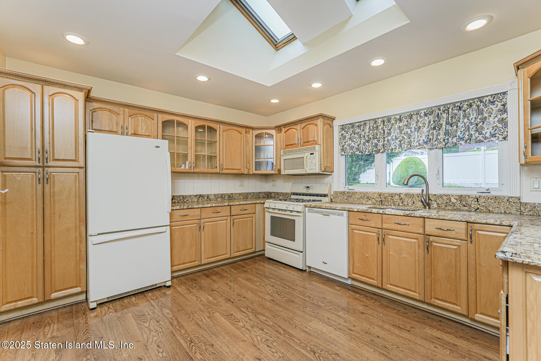 1 Macfarland Avenue, Staten Island, NY, 10305 image 8