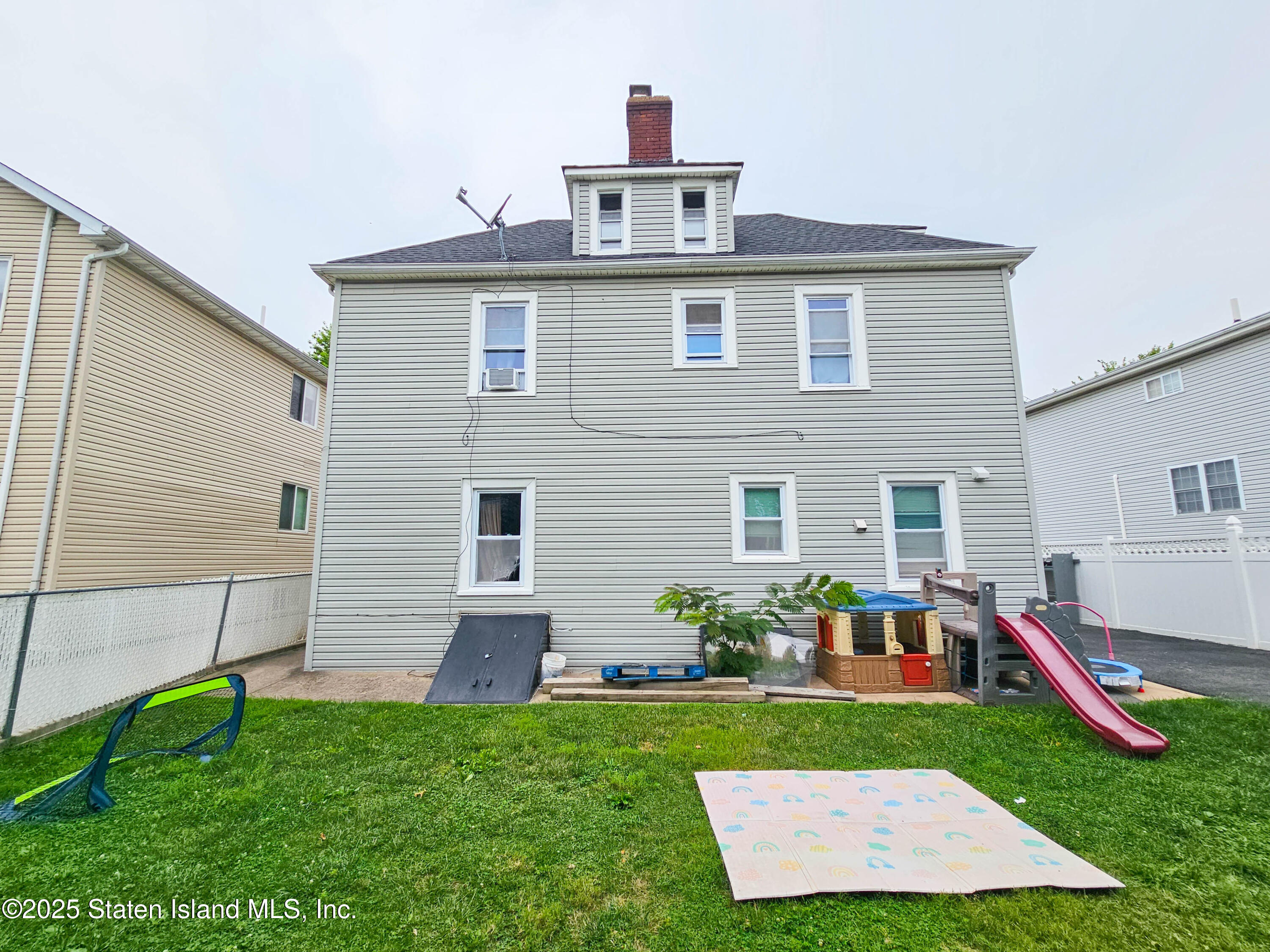 16 Lisbon Place Image 4