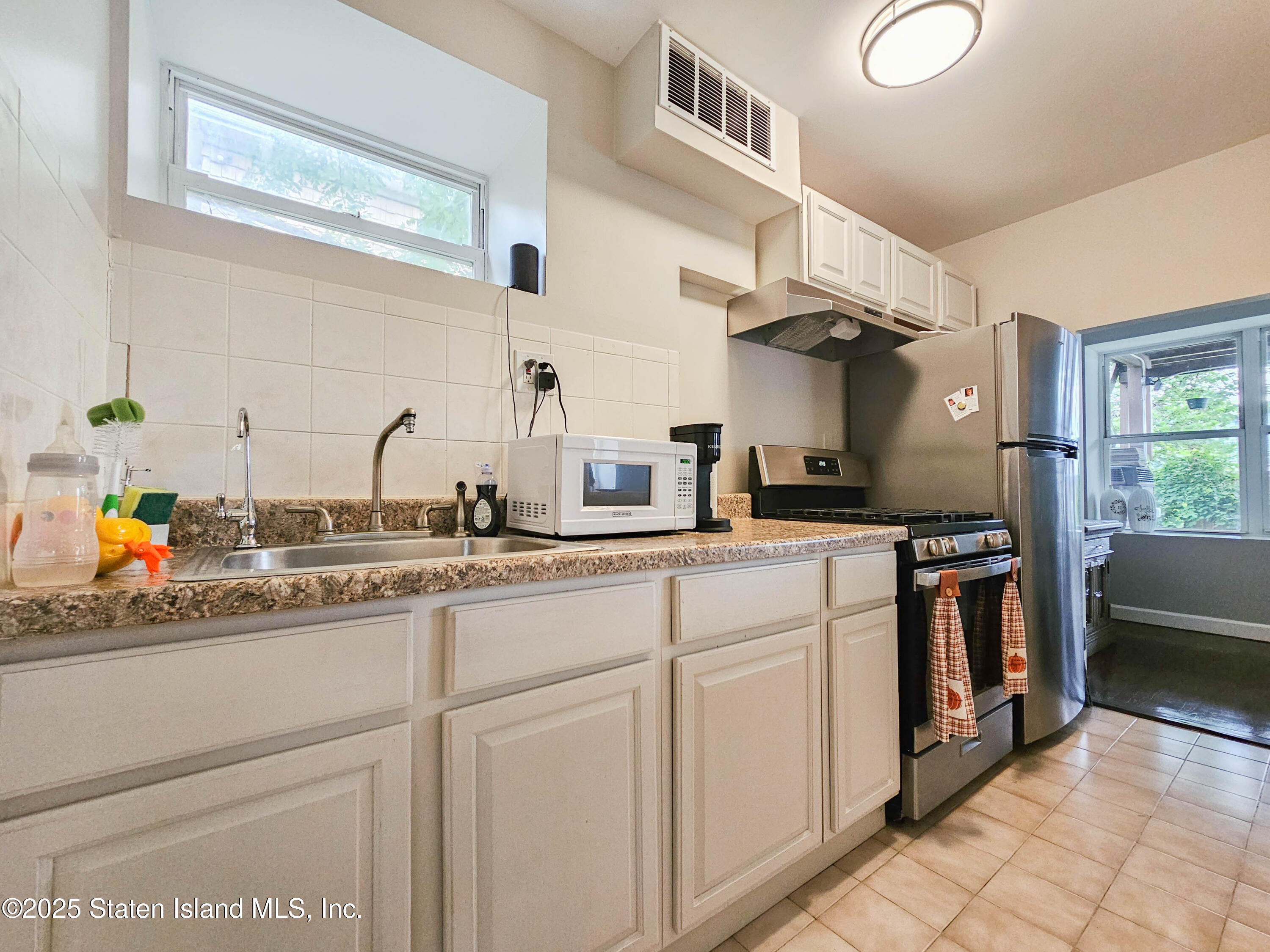355 Maryland Avenue Image 5