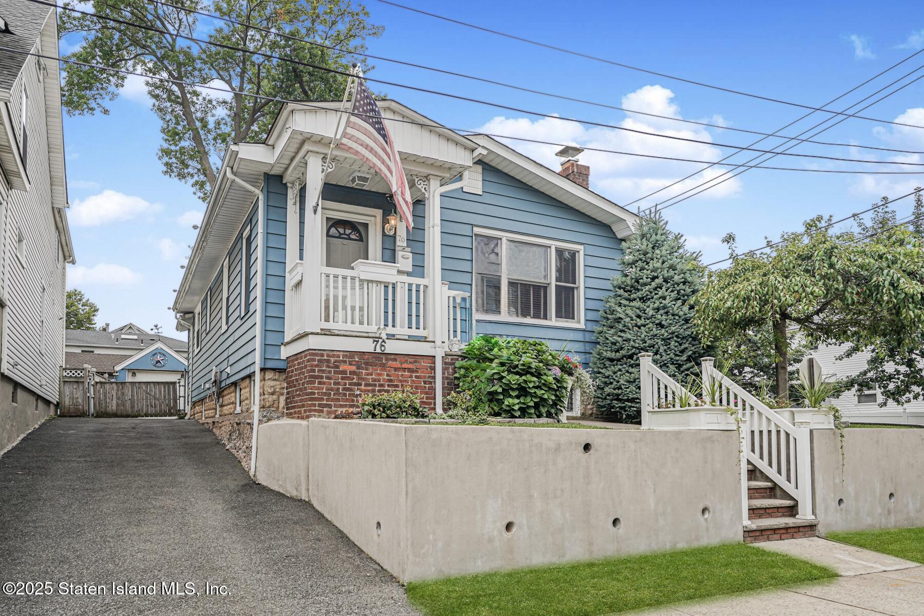 76 Whitman Avenue, Staten Island, NY, 10308