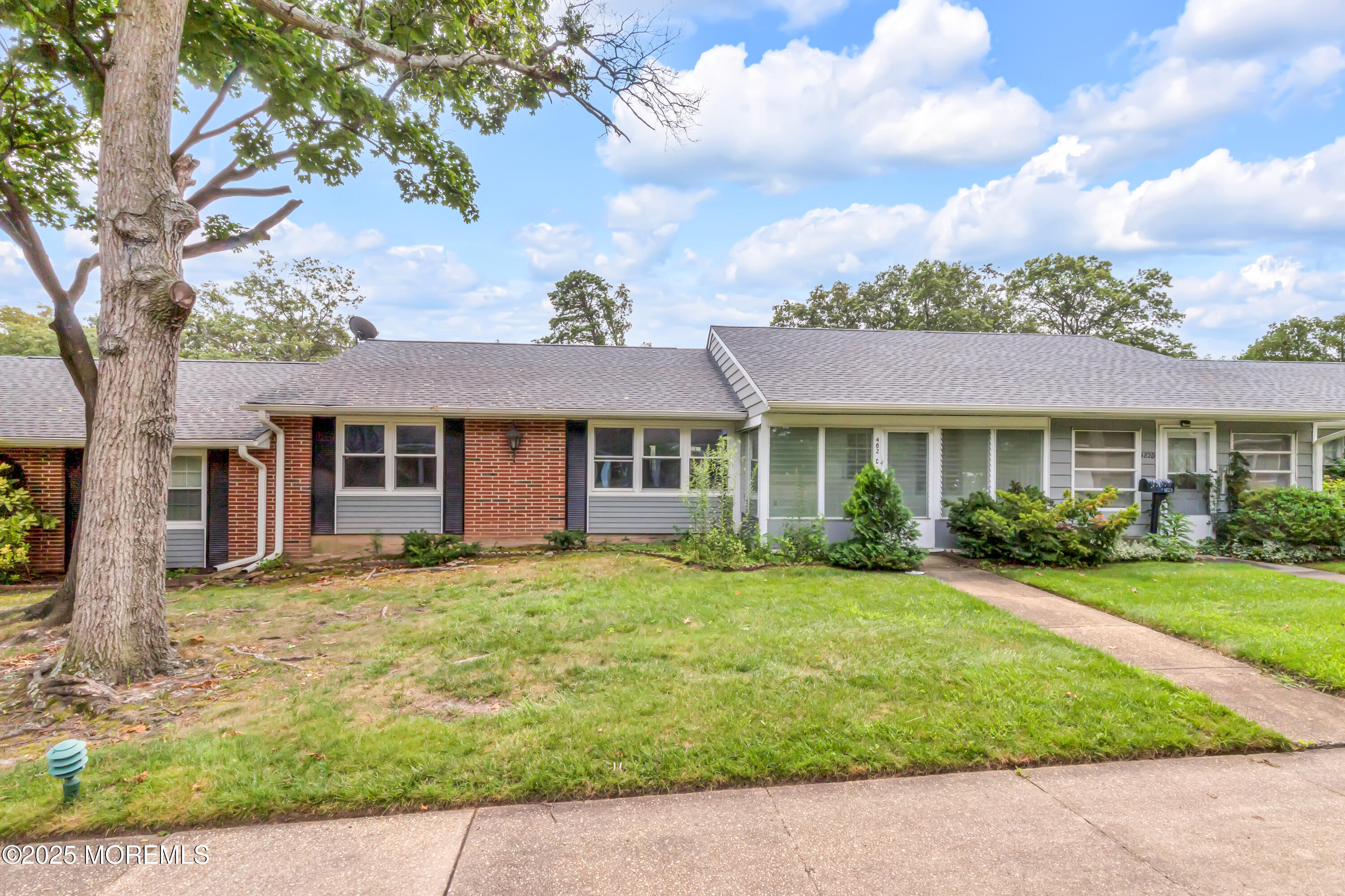 482 Thornbury Court 482C Image 4