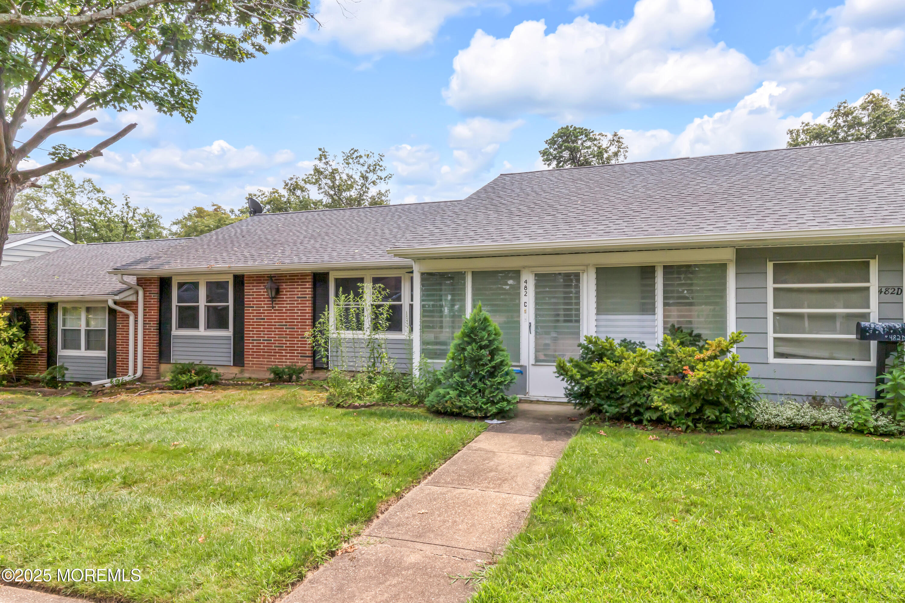 482 Thornbury Court 482C Image 2