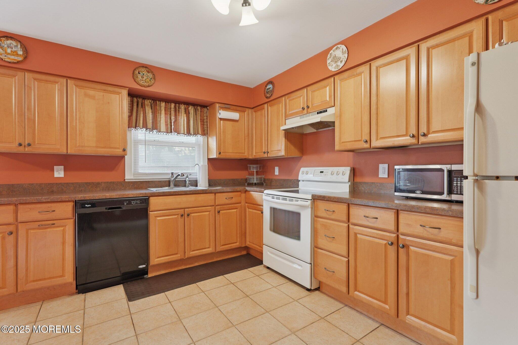 8 Ashford Court 1208, Sayreville Boro, NJ, 08872 image 19