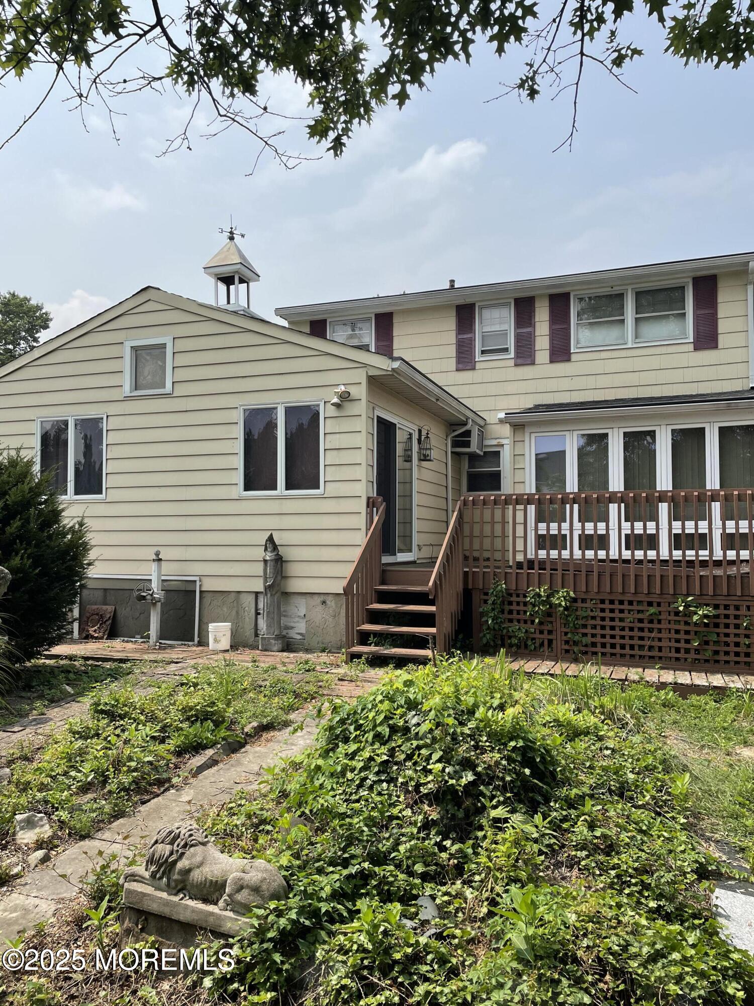 649 Robinson Terrace Image 2