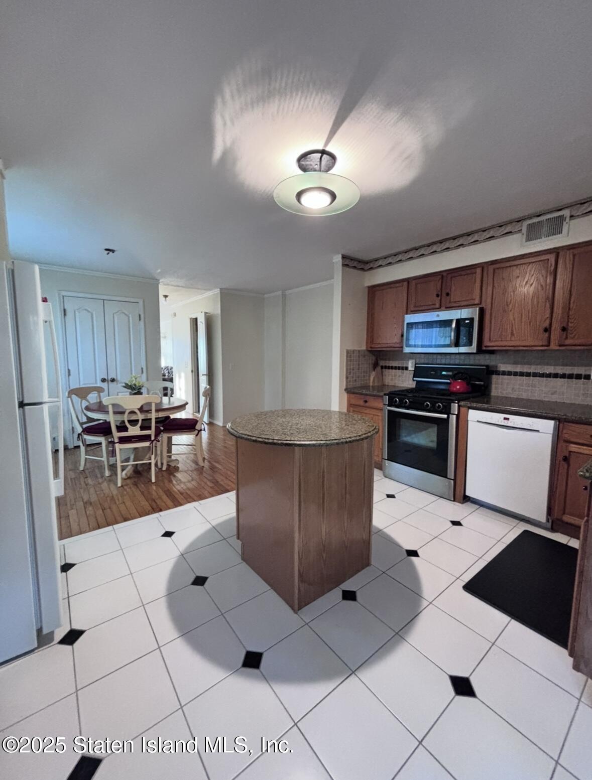 136 Lyman Avenue, Staten Island, NY, 10305 image 8