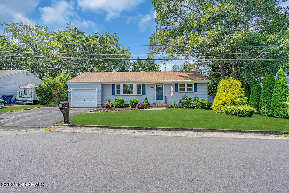 316 Seaman Avenue, Beachwood, NJ, 08722