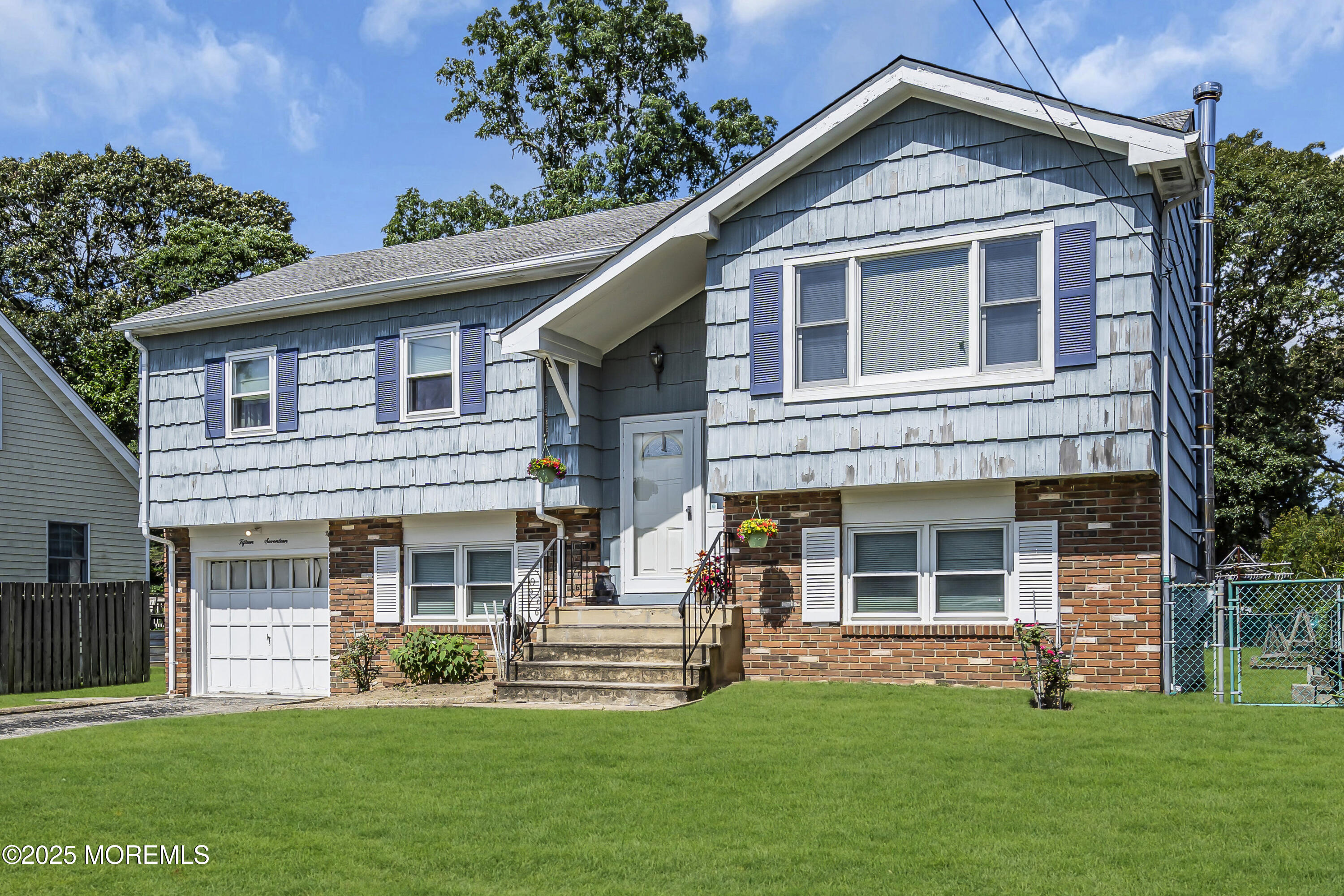 1517 Dock Place Image 2