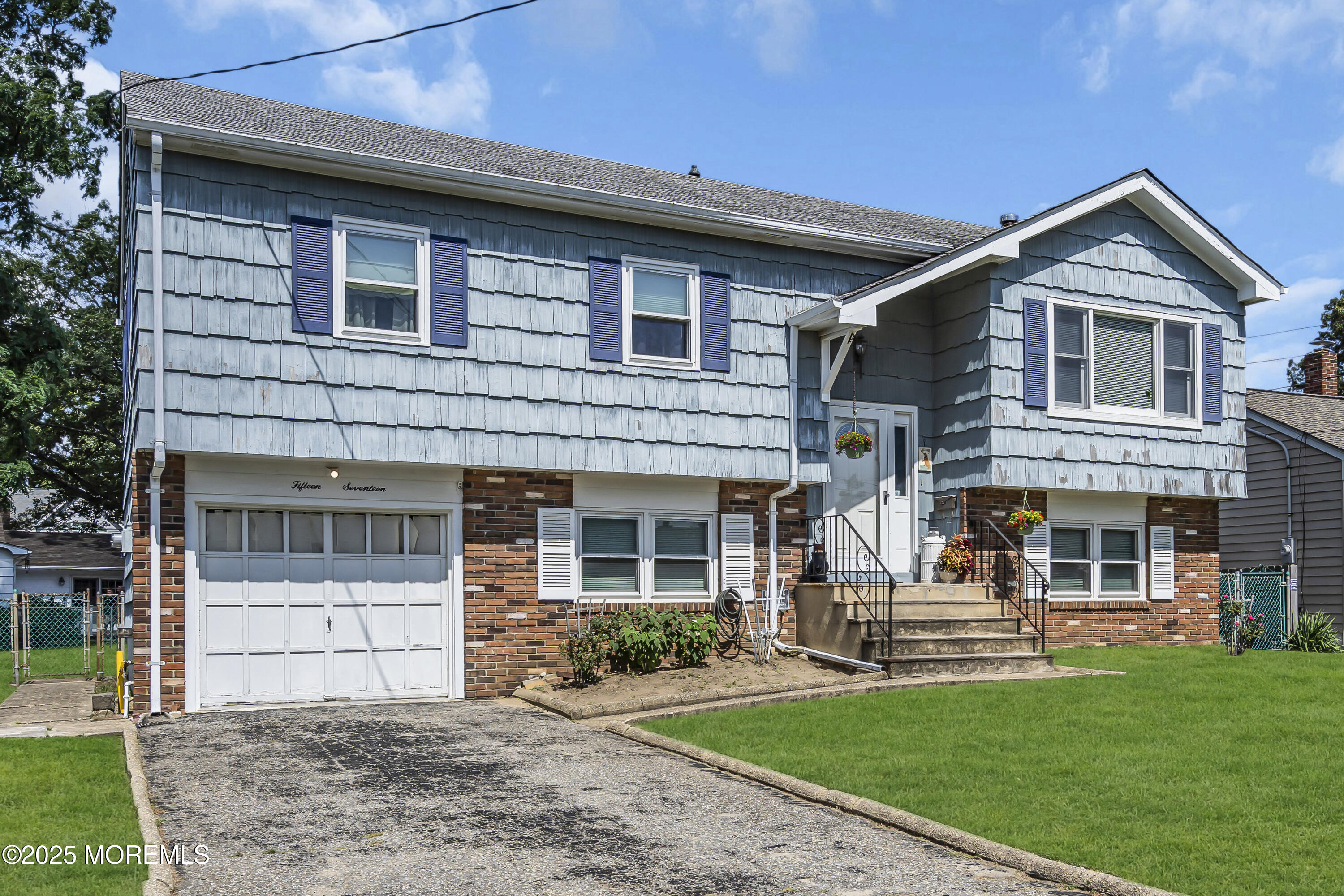 1517 Dock Place Image 3