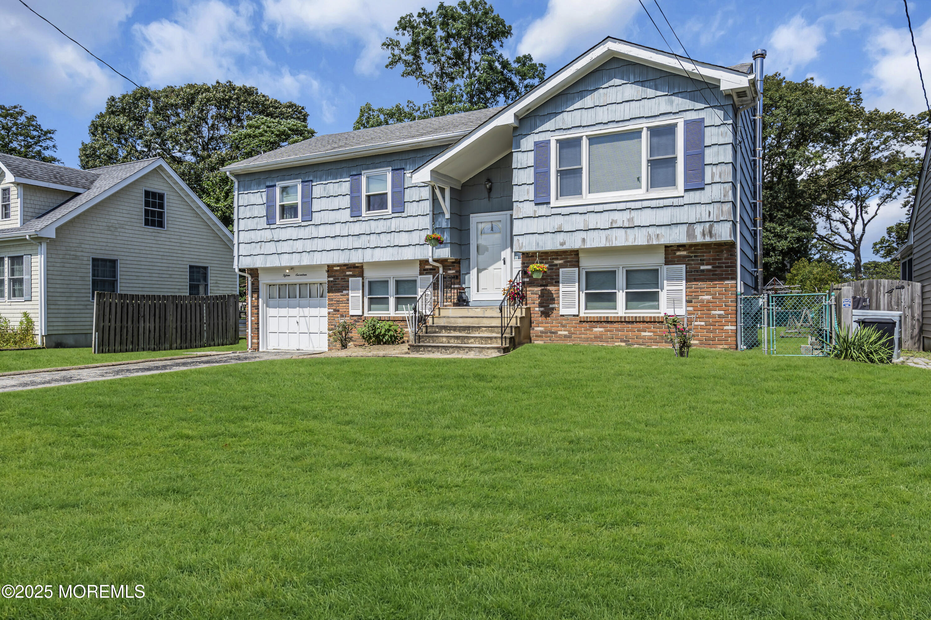 1517 Dock Place Image 4