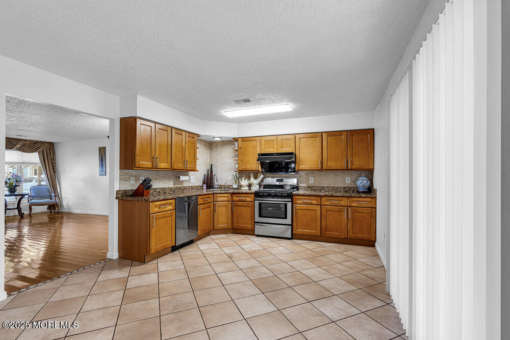 30-6 Remington Drive, Freehold, NJ, 07728 image 14
