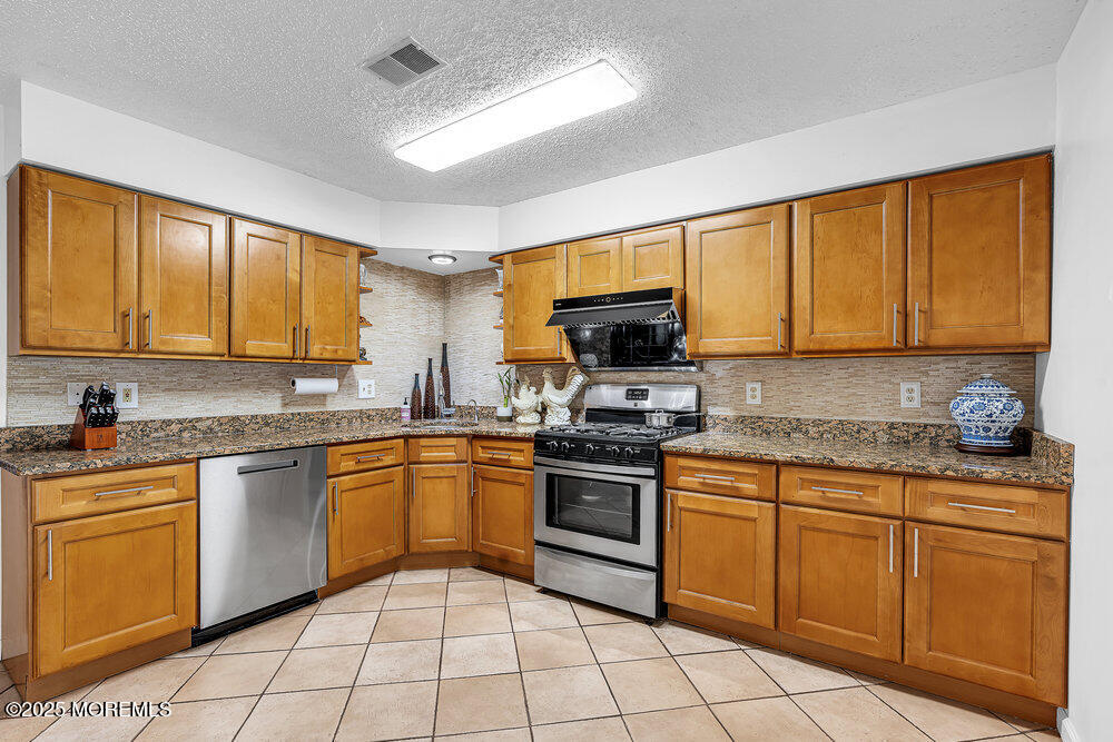 30-6 Remington Drive, Freehold, NJ, 07728 image 15
