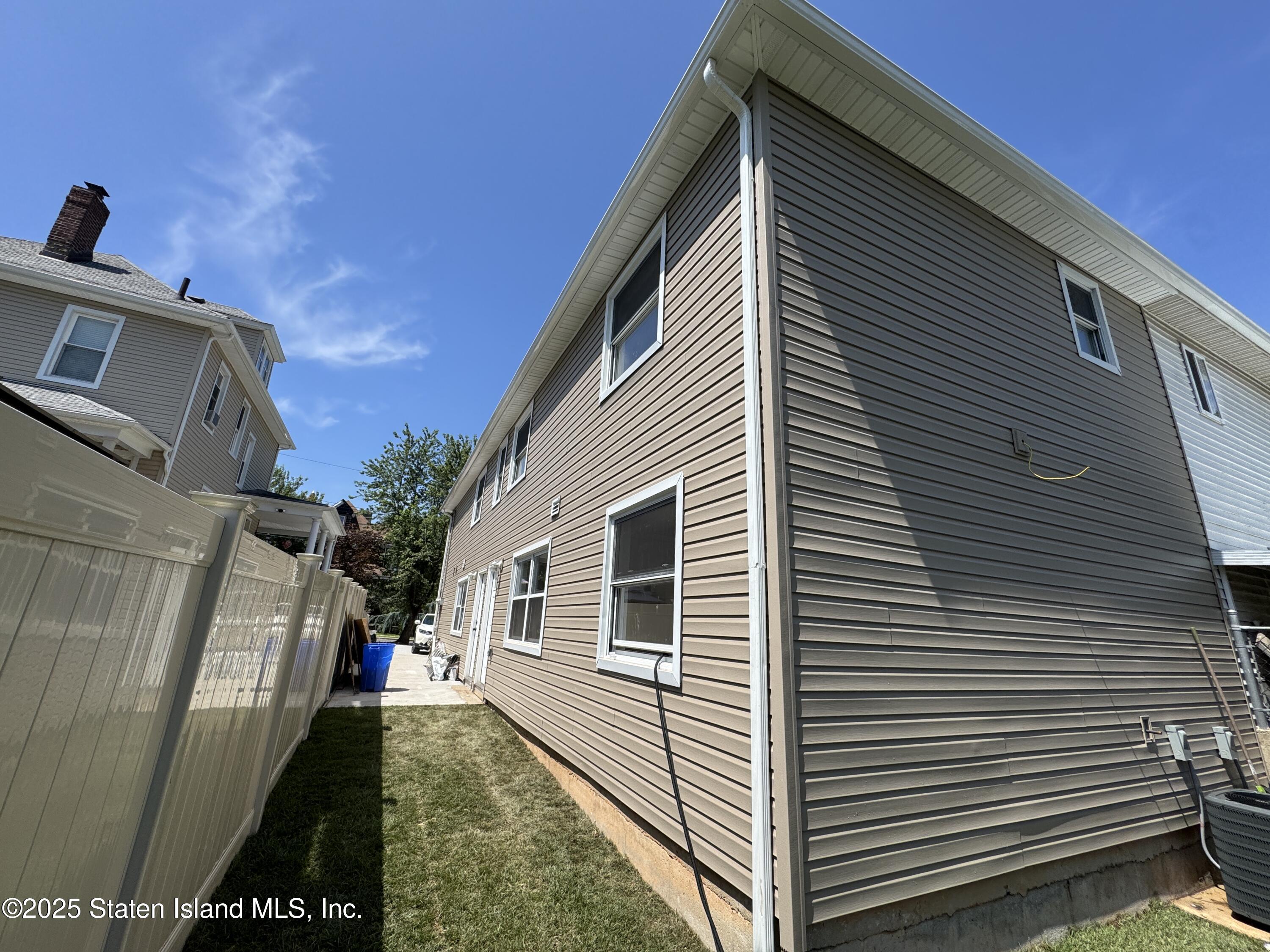 51 Mersereau Avenue Image 4