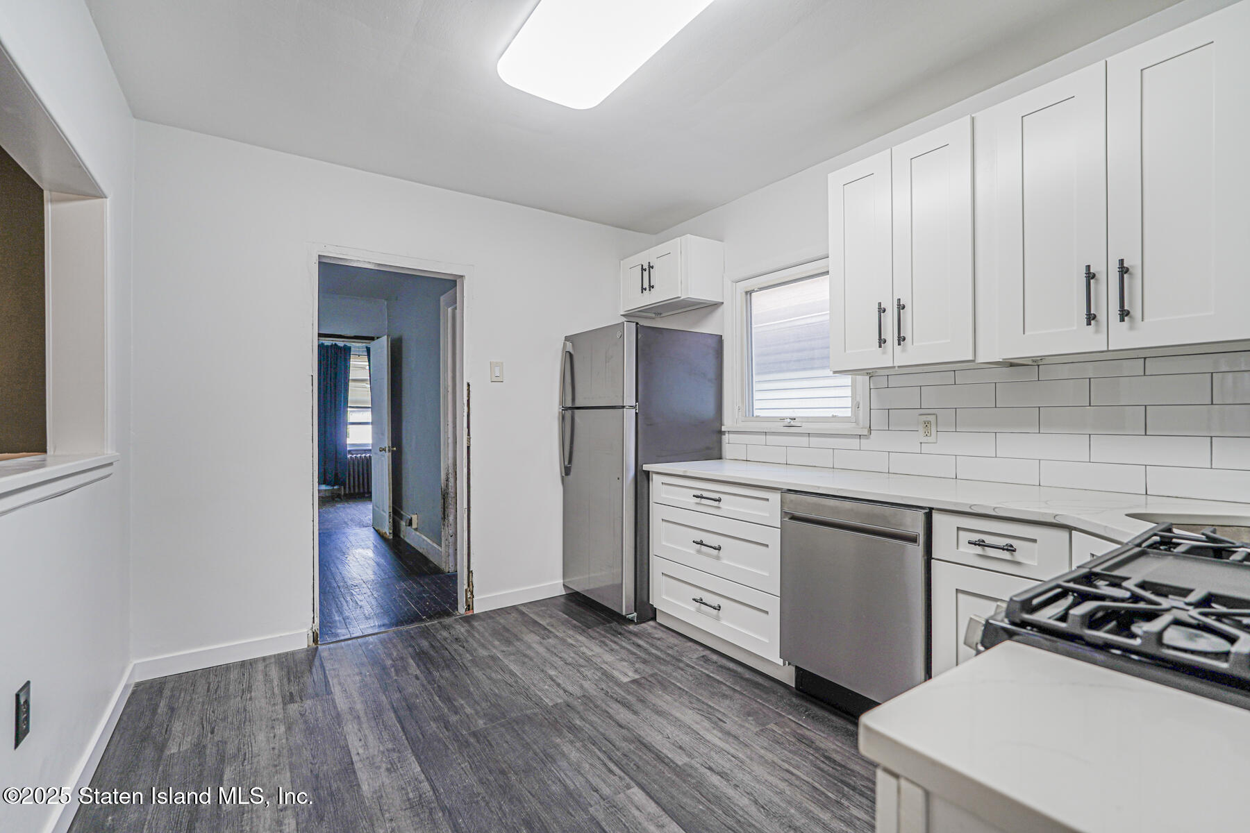 120 Dixon Avenue Image 5