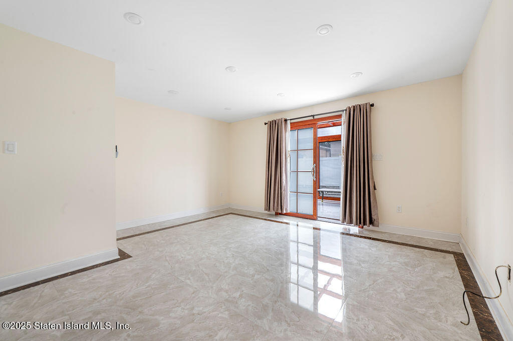 96 Amsterdam Avenue Image 4