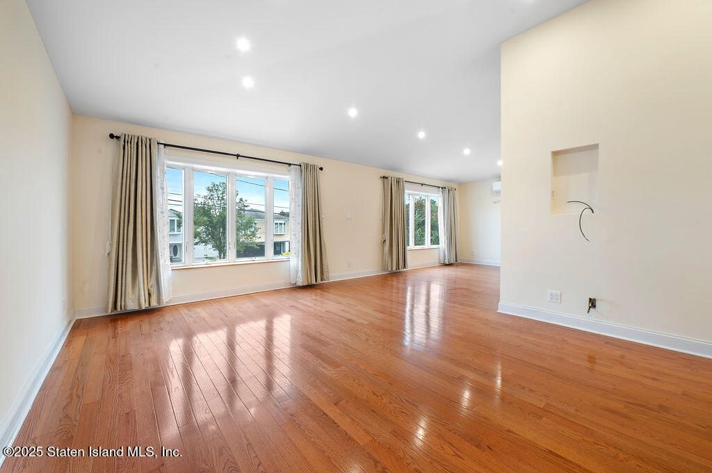 96 Amsterdam Avenue, Staten Island, NY, 10314 image 9
