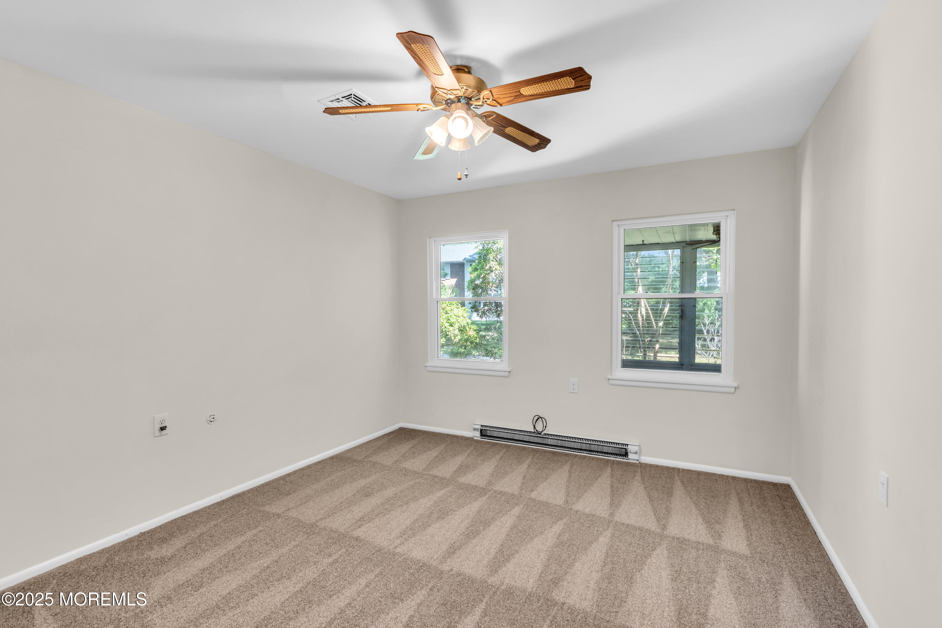 52B Cambridge Court Image 4