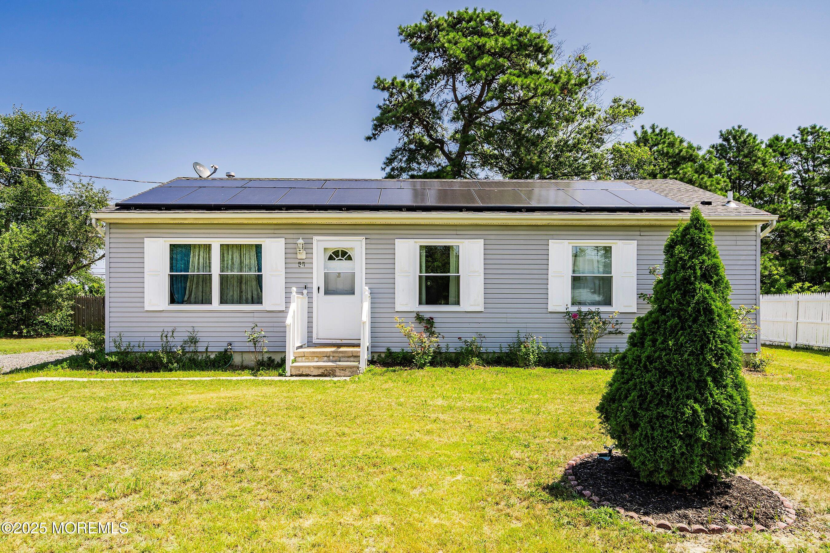 55 Lakeview Drive, Toms River, NJ, 08757