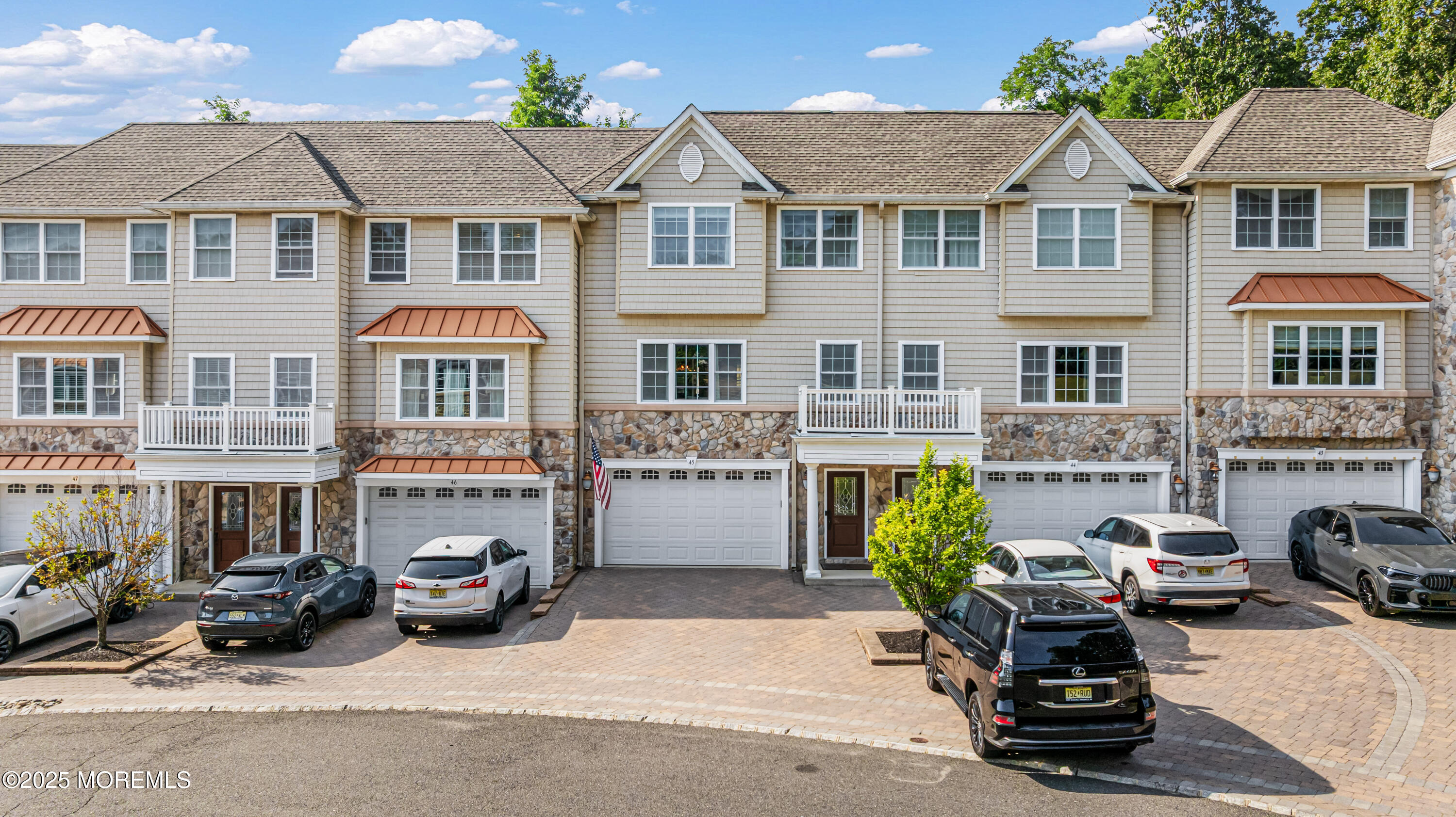 45 White Oak Lane Image 3