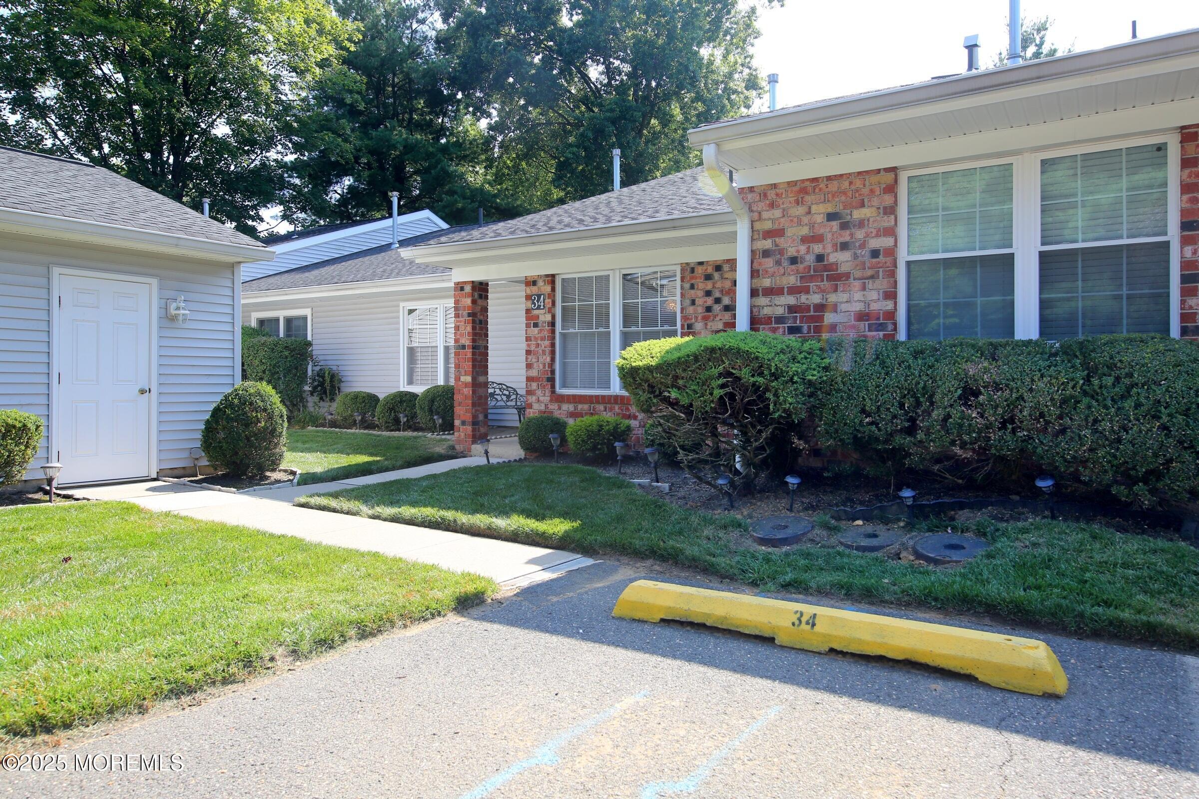 34 Boxwood Terrace 186, Red Bank, NJ, 07701