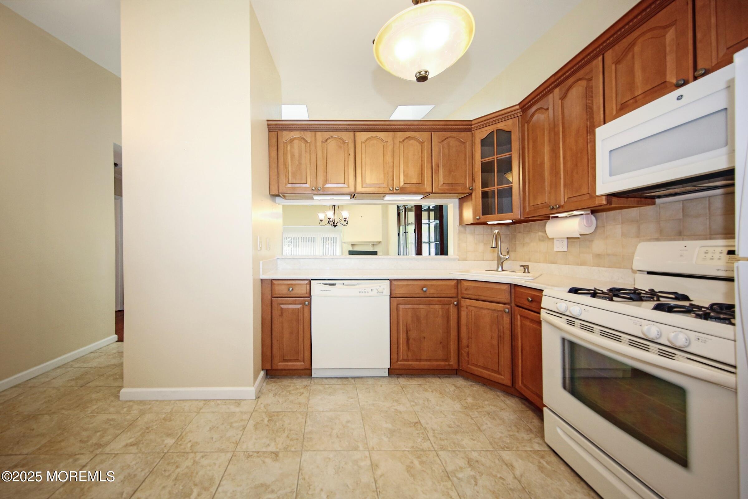 34 Boxwood Terrace 186, Red Bank, NJ, 07701 image 8