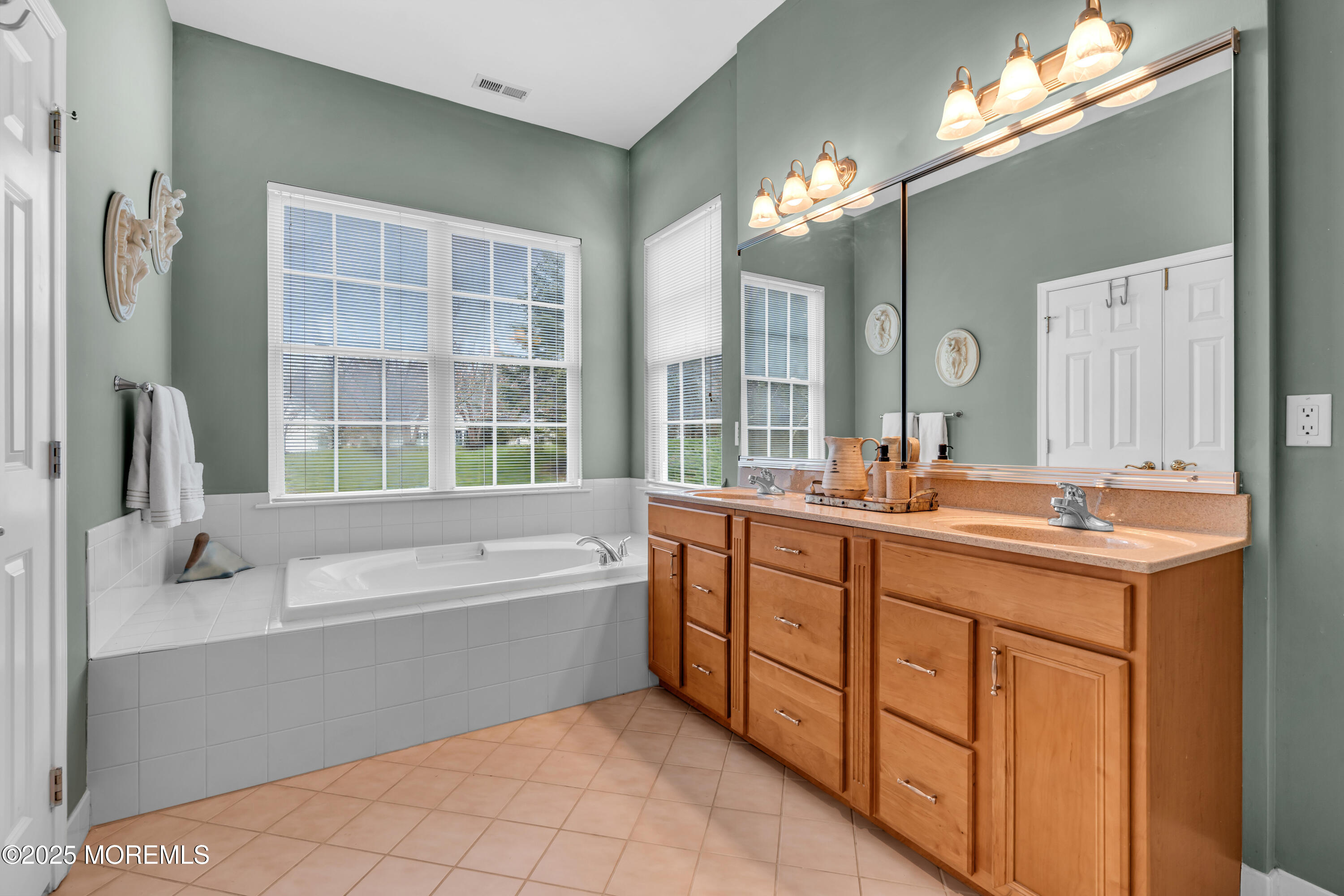 6 Julianne Court, Freehold, NJ, 07728 image 24
