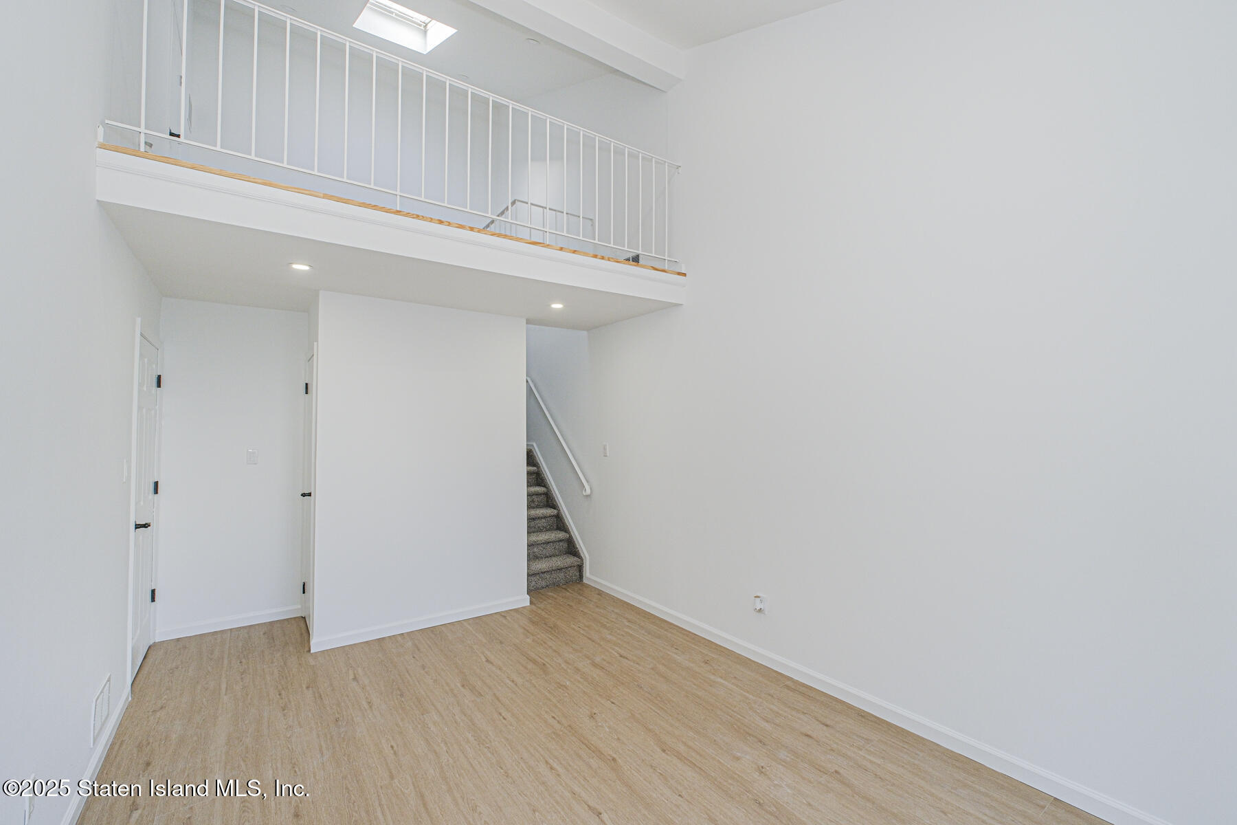 94 Wolkoff Lane, Staten Island, NY, 10303 image 17