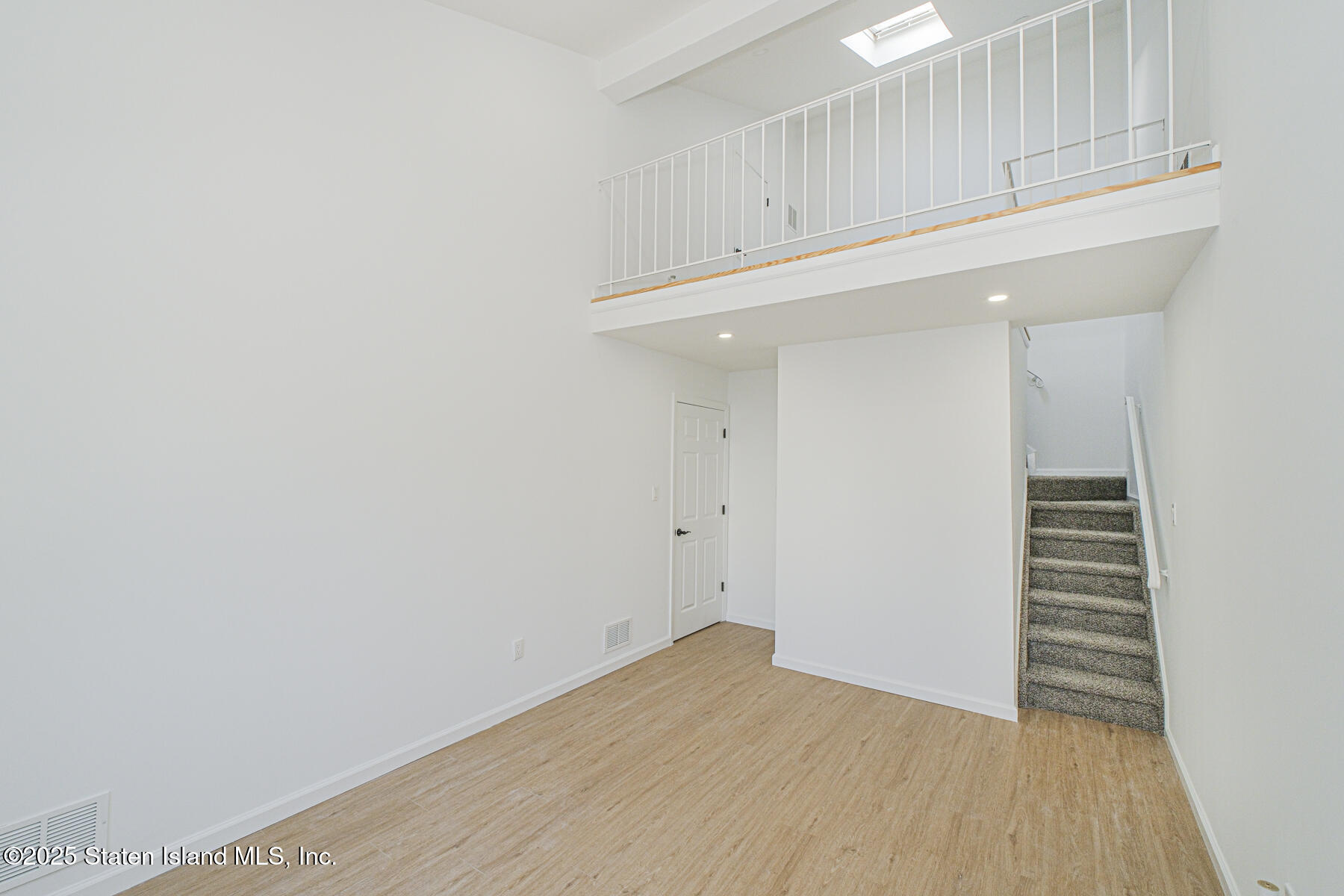 94 Wolkoff Lane, Staten Island, NY, 10303 image 18