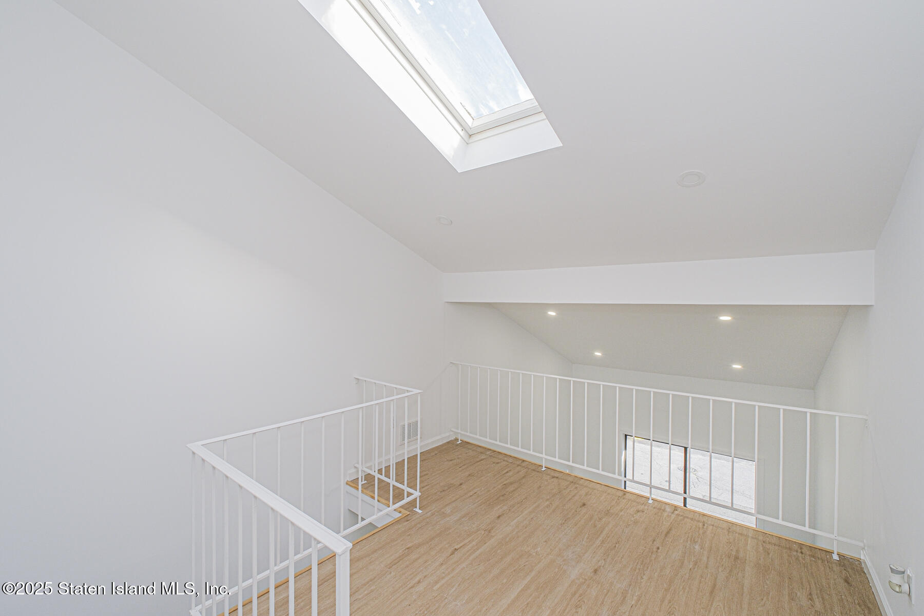 94 Wolkoff Lane, Staten Island, NY, 10303 image 20