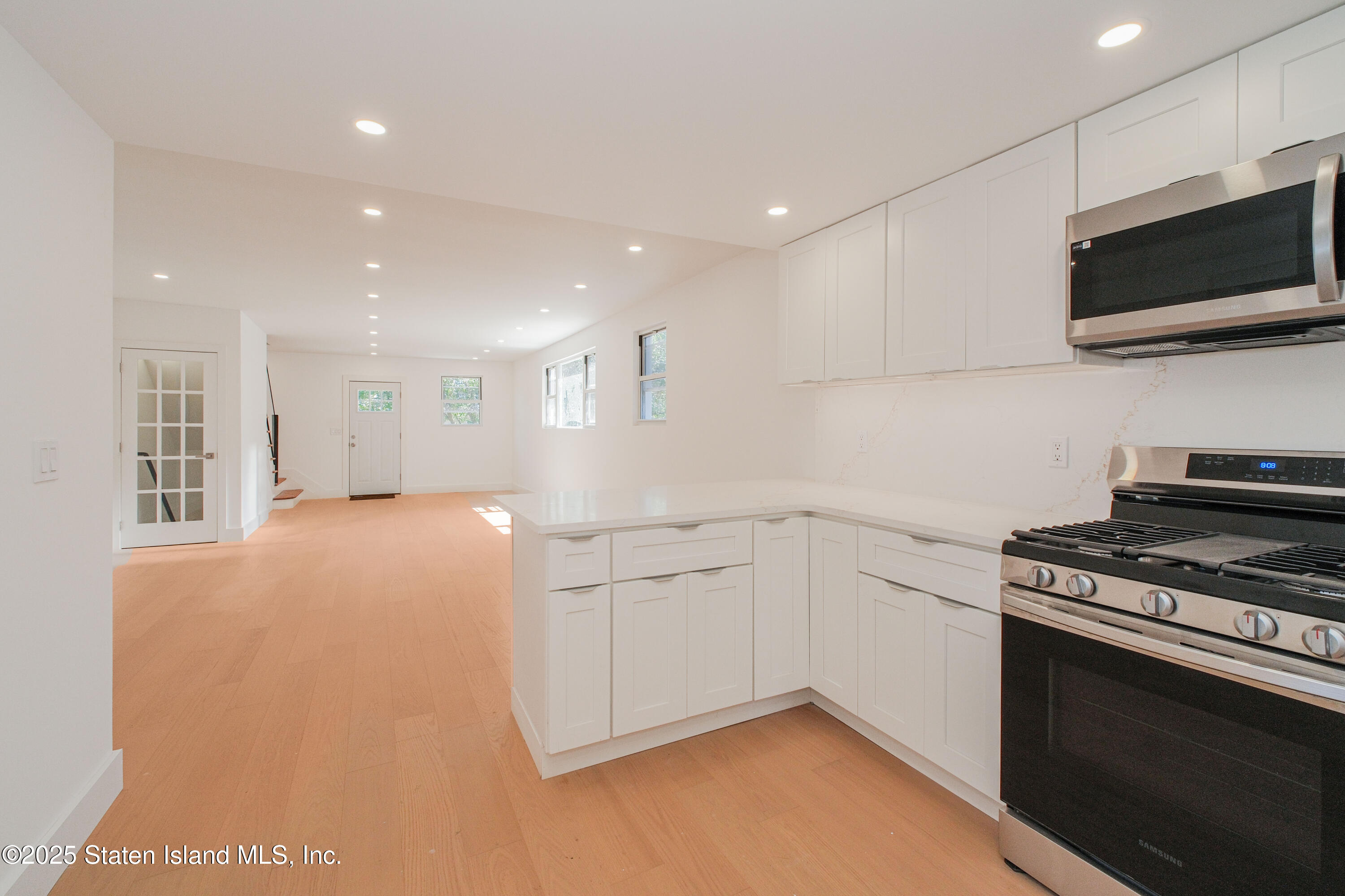 9 Russell Street, Staten Island, NY, 10308 image 8