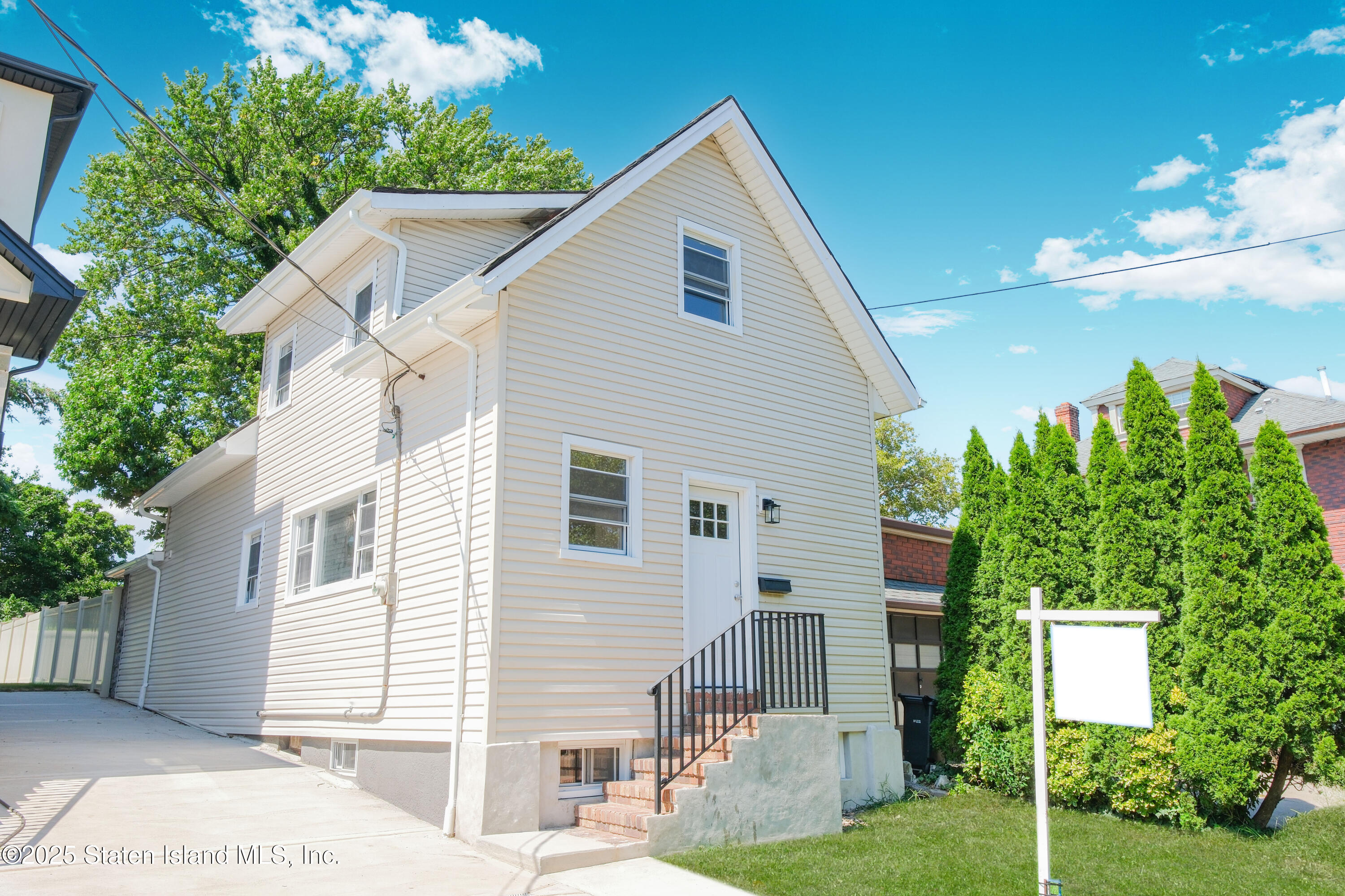 9 Russell Street Image 2