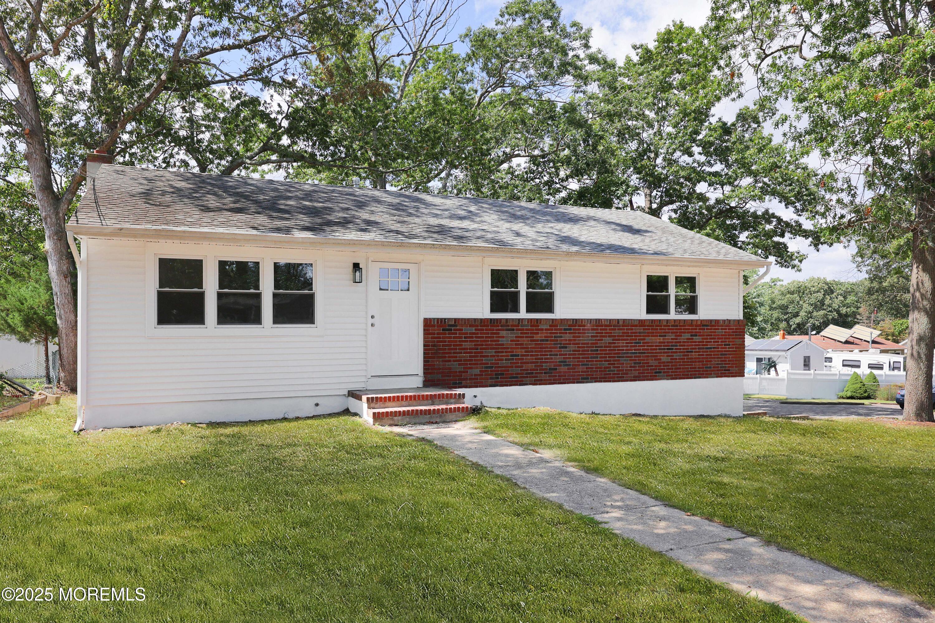 400 Surf Avenue Image 2