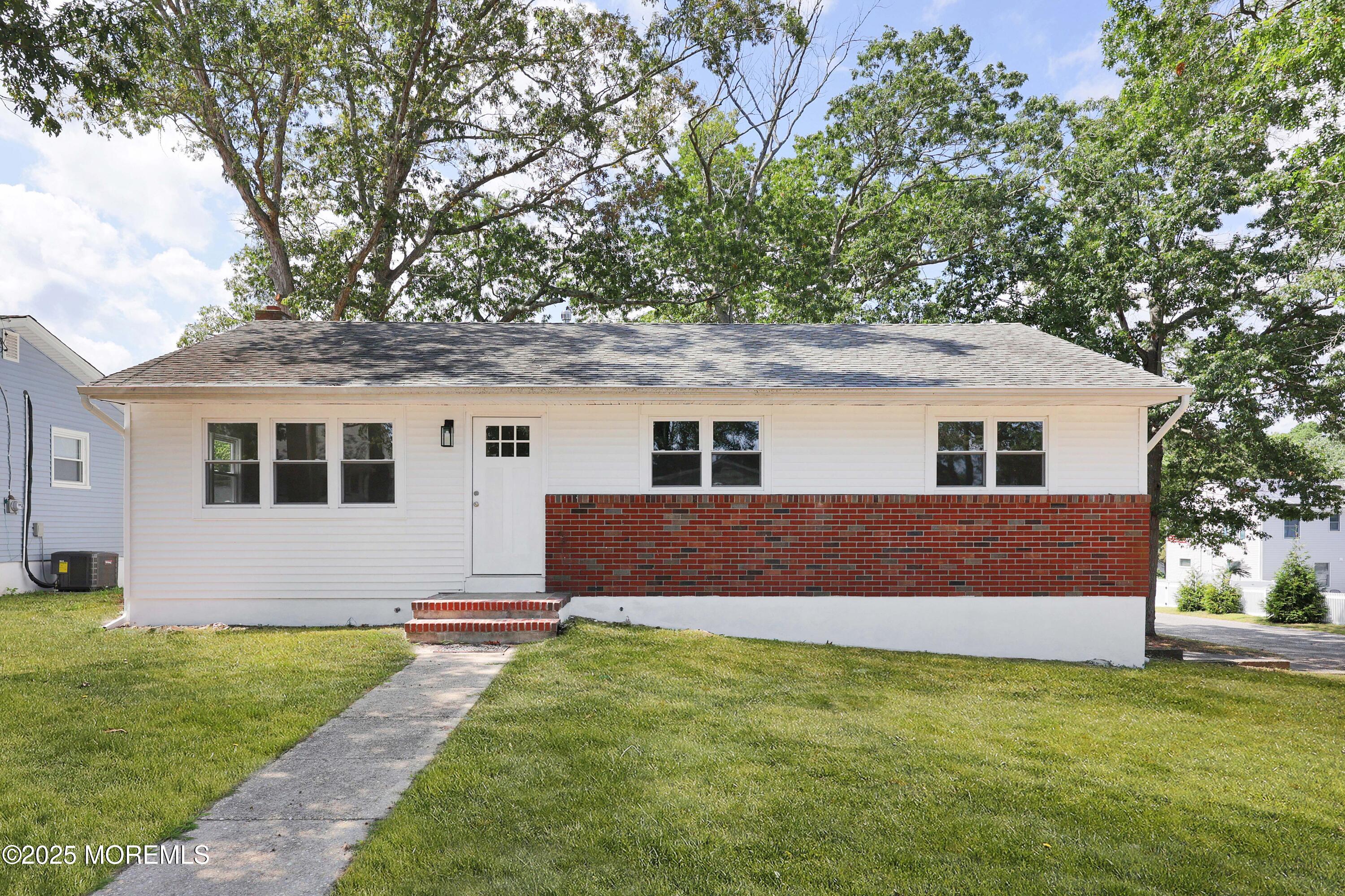 400 Surf Avenue Image 3