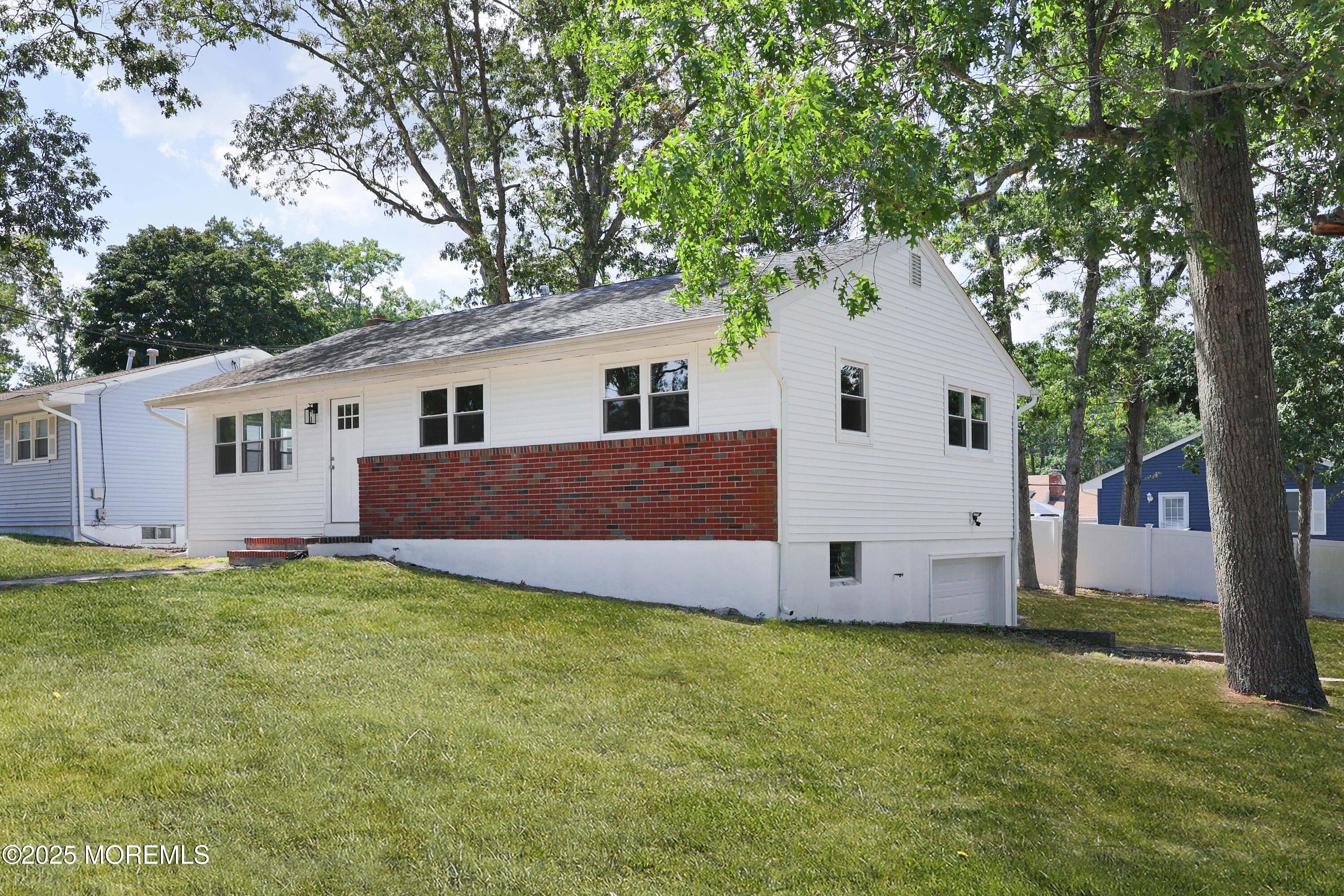 400 Surf Avenue Image 4