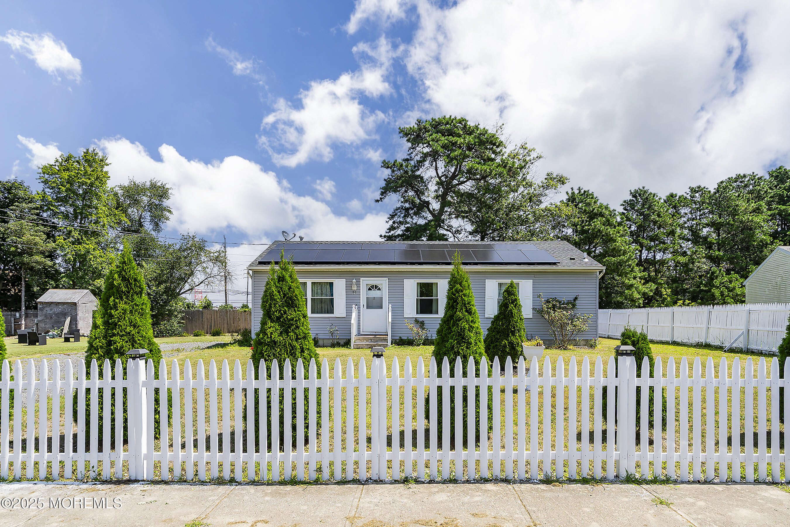55 Lakeview Drive Image 2