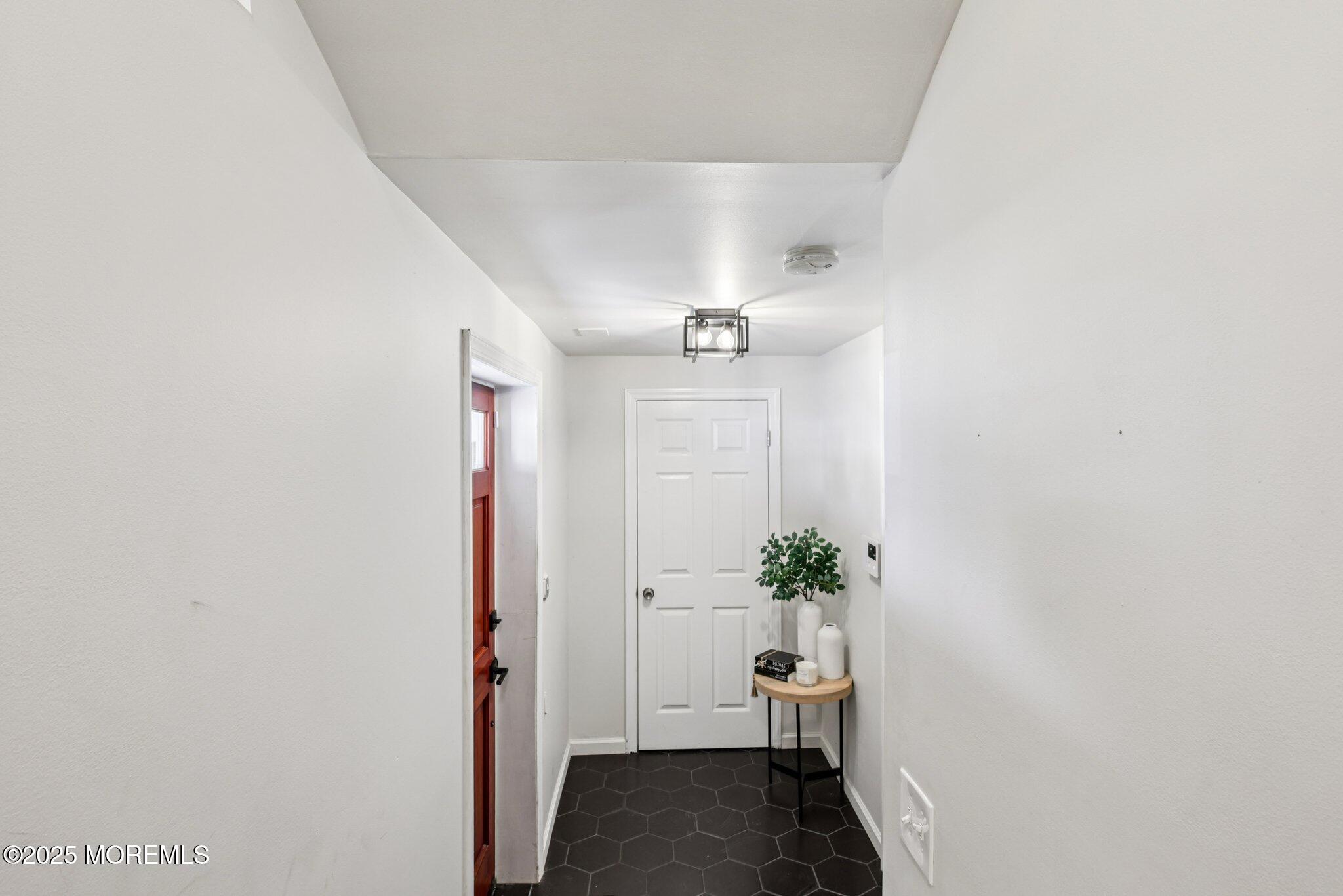 907 Florence Avenue Image 3
