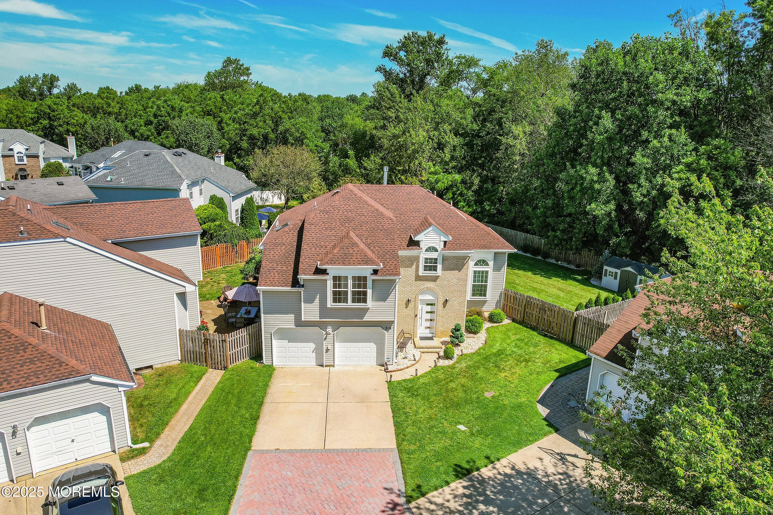 210 Kentucky Way Image 3