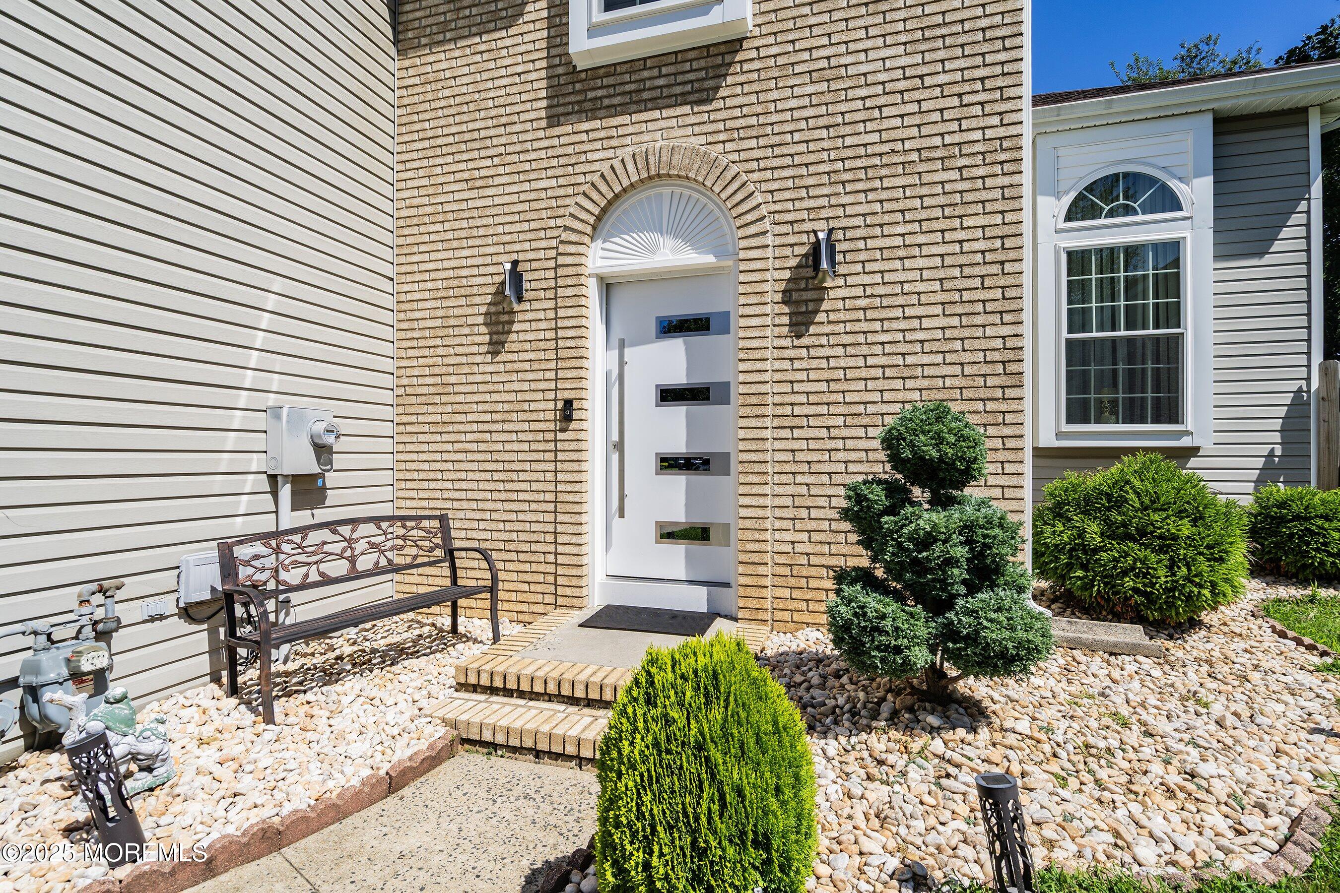 210 Kentucky Way Image 4